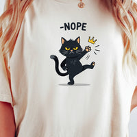 No Kings in America Black Cat T-Shirt – Funny Patriotic Meme Tee – Independence Graphic Top