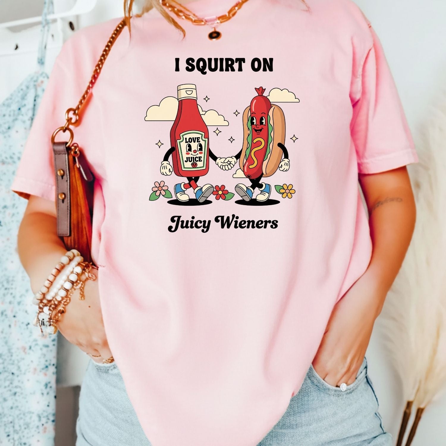 Funny I Squirt On Juicy Wieners Graphic Tee - Hot Dog Meme Shirt - Silly Inappropriate T-Shirt for Adults