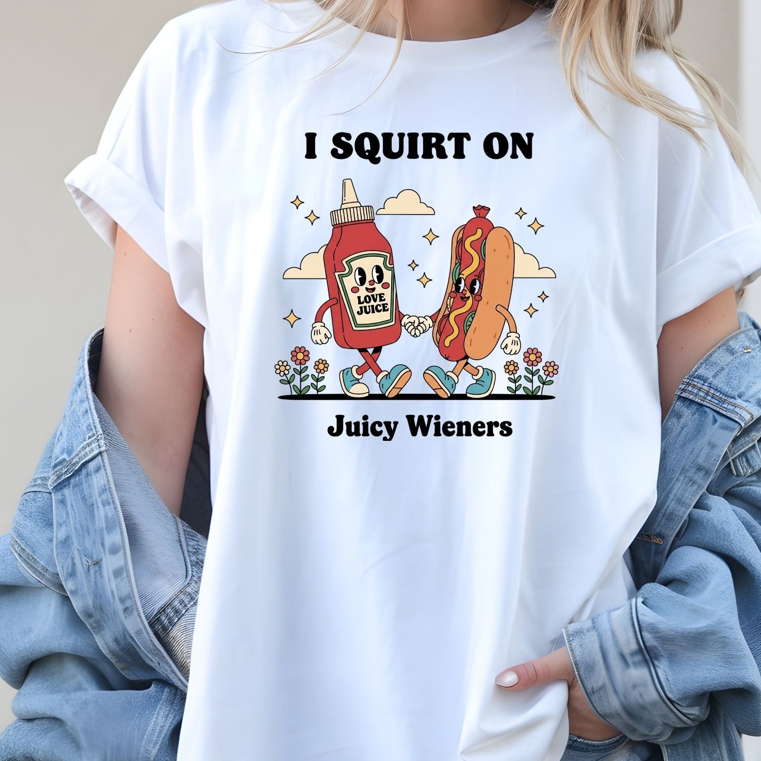 Retro Funny I Squirt On Juicy Wieners Hot Dog Tee - Raunchy Humor Shirt - Cute Food Meme T-Shirt