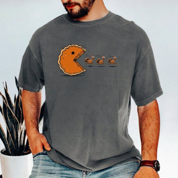 Retro Thanksgiving Pumpkin Pie Chasing Turkey Shirt – Funny Fall Vibes Tee