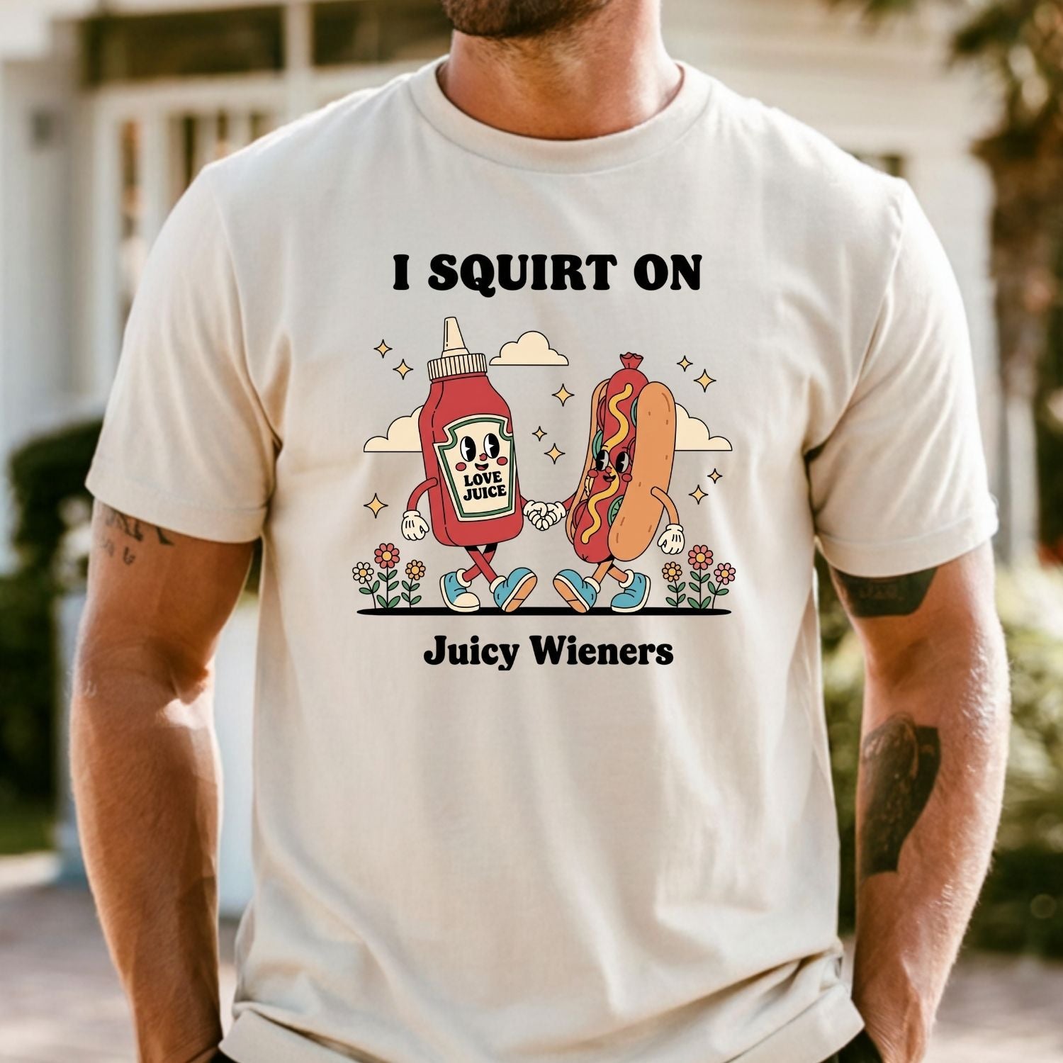 Retro Funny I Squirt On Juicy Wieners Hot Dog Tee - Raunchy Humor Shirt - Cute Food Meme T-Shirt