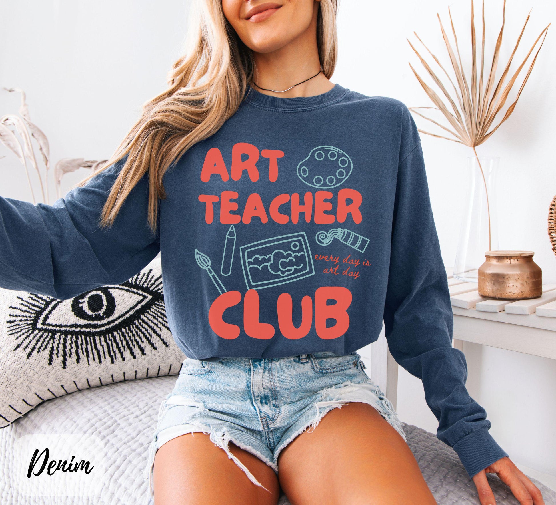 Art Teacher Club T-Shirt – Back to School Teacher Appreciation Gift Tee