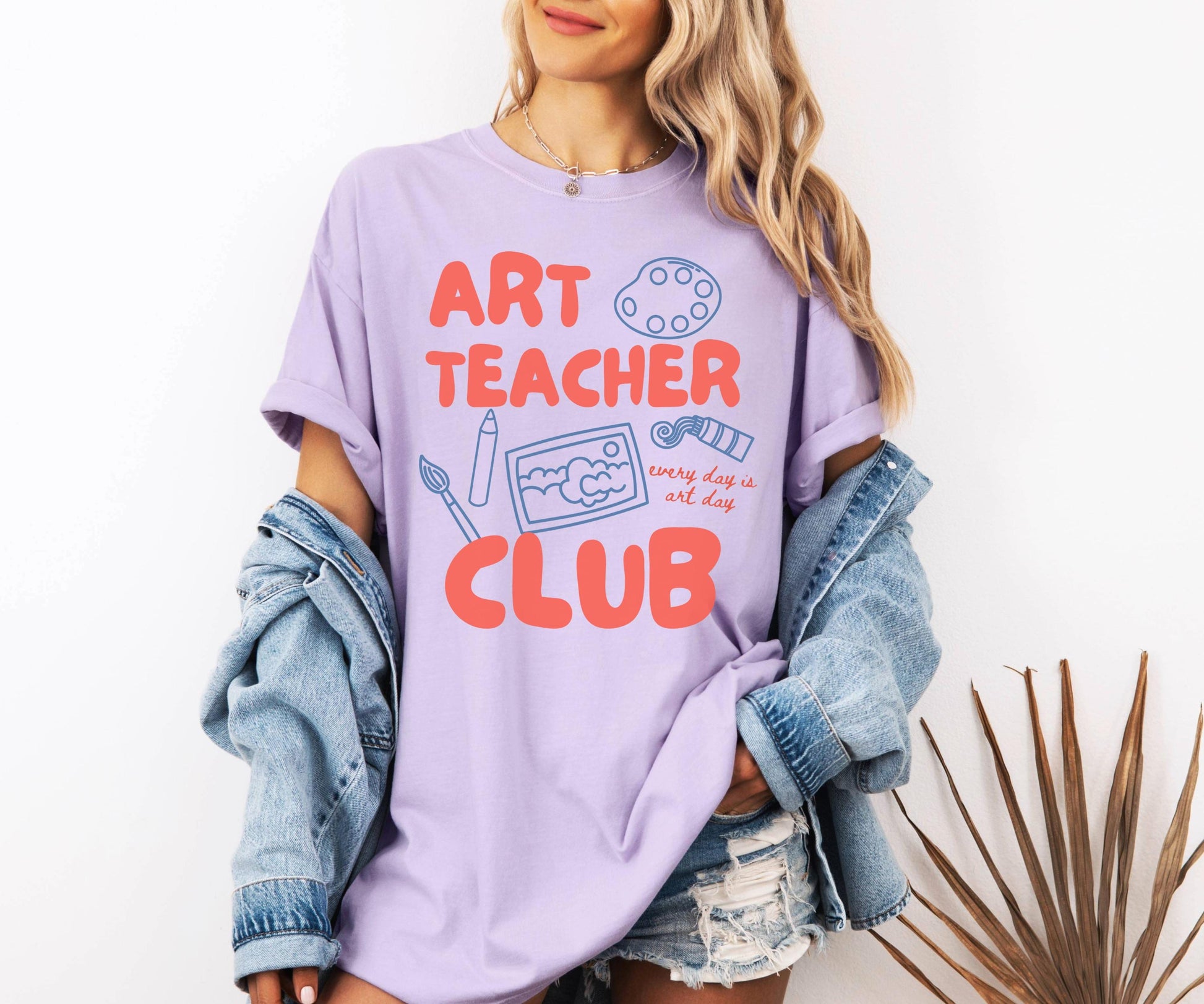 Art Teacher Club T-Shirt – Back to School Teacher Appreciation Gift Tee