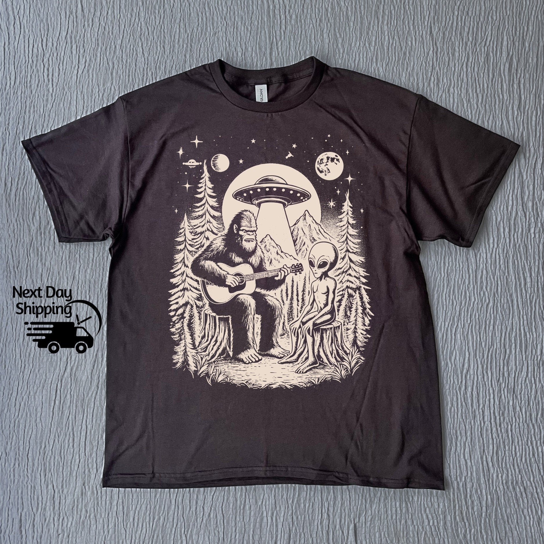 Bigfoot Playing Guitar Graphic T-Shirt - Alien UFO Vintage 90s Style Tee