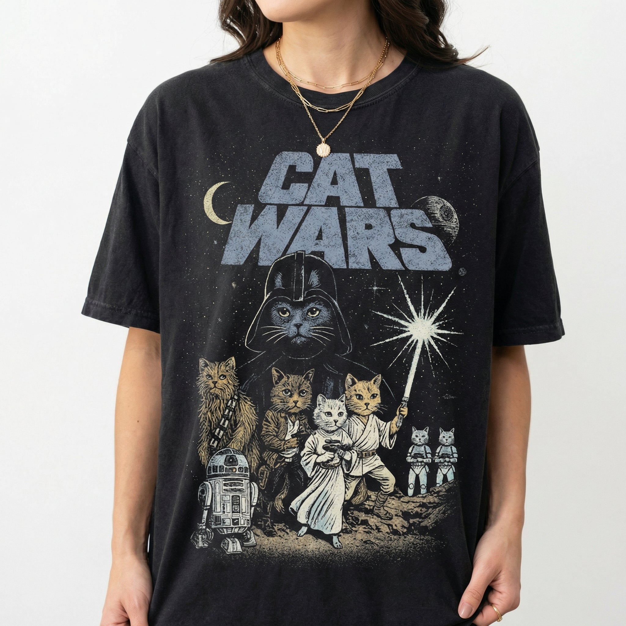 Cat Wars Vintage 90s Graphic T-Shirt – Retro Space Cat Sci-Fi Tee – Funny Cat Lover Gift