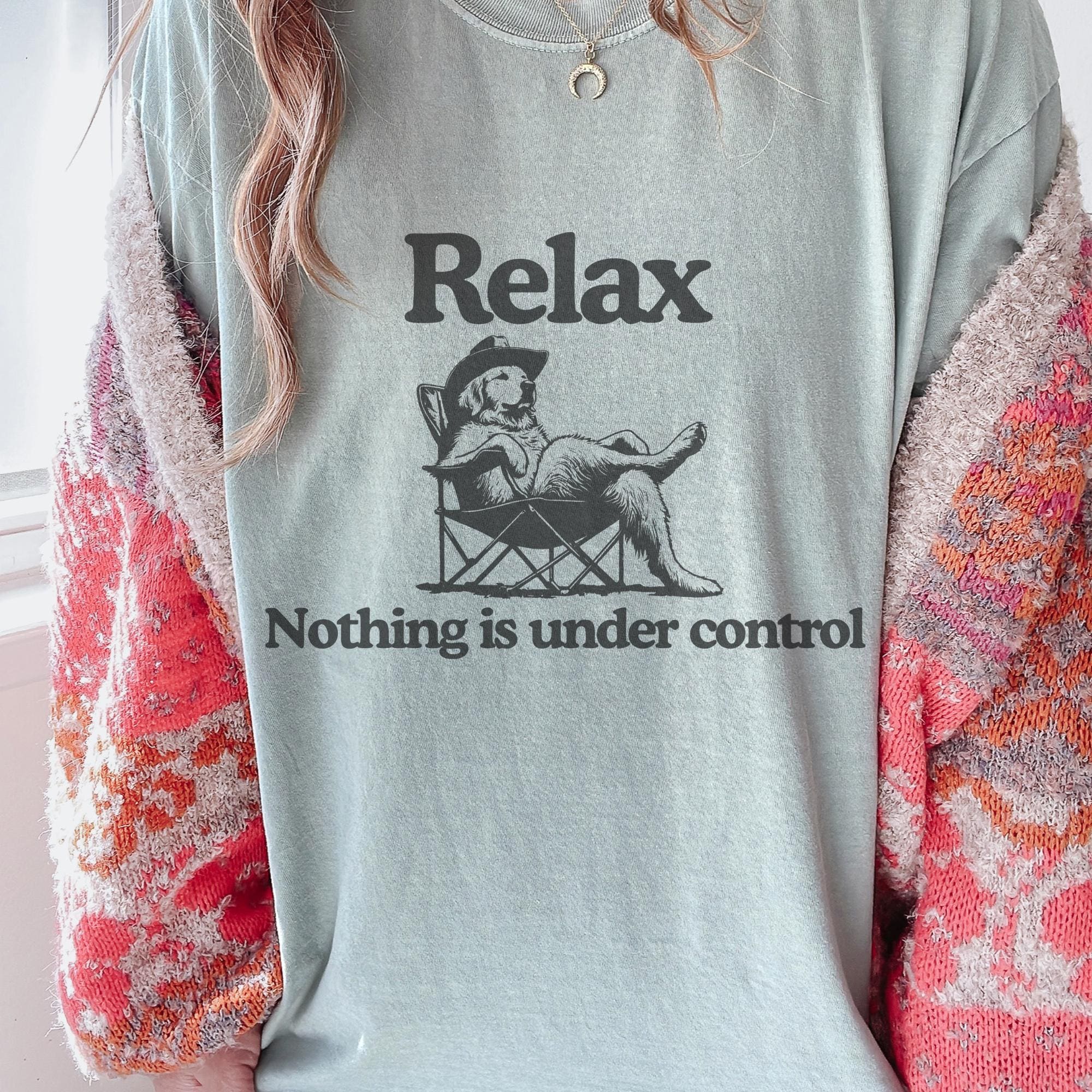 Chill Golden Retriever T-Shirt – Relax Nothing Is Under Control Funny Dog Tee