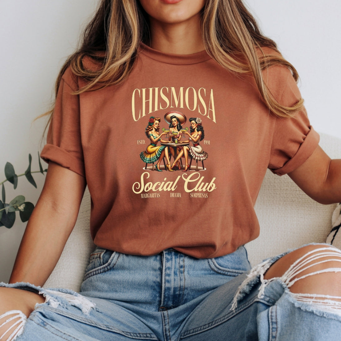 Chismosa Social Club T-Shirt - Retro Hispanic Humor Graphic Tee