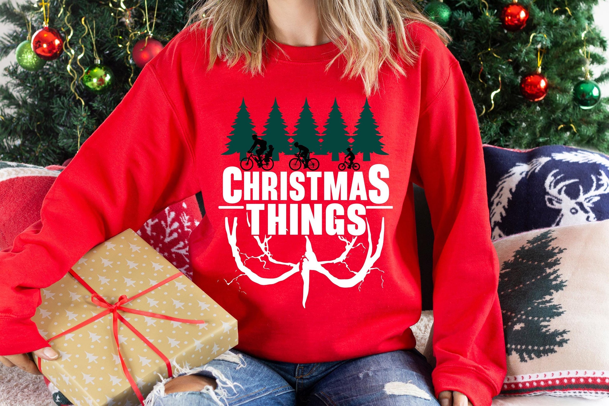 Christmas Things Sweatshirt – Retro 80s Funny Holiday Pullover