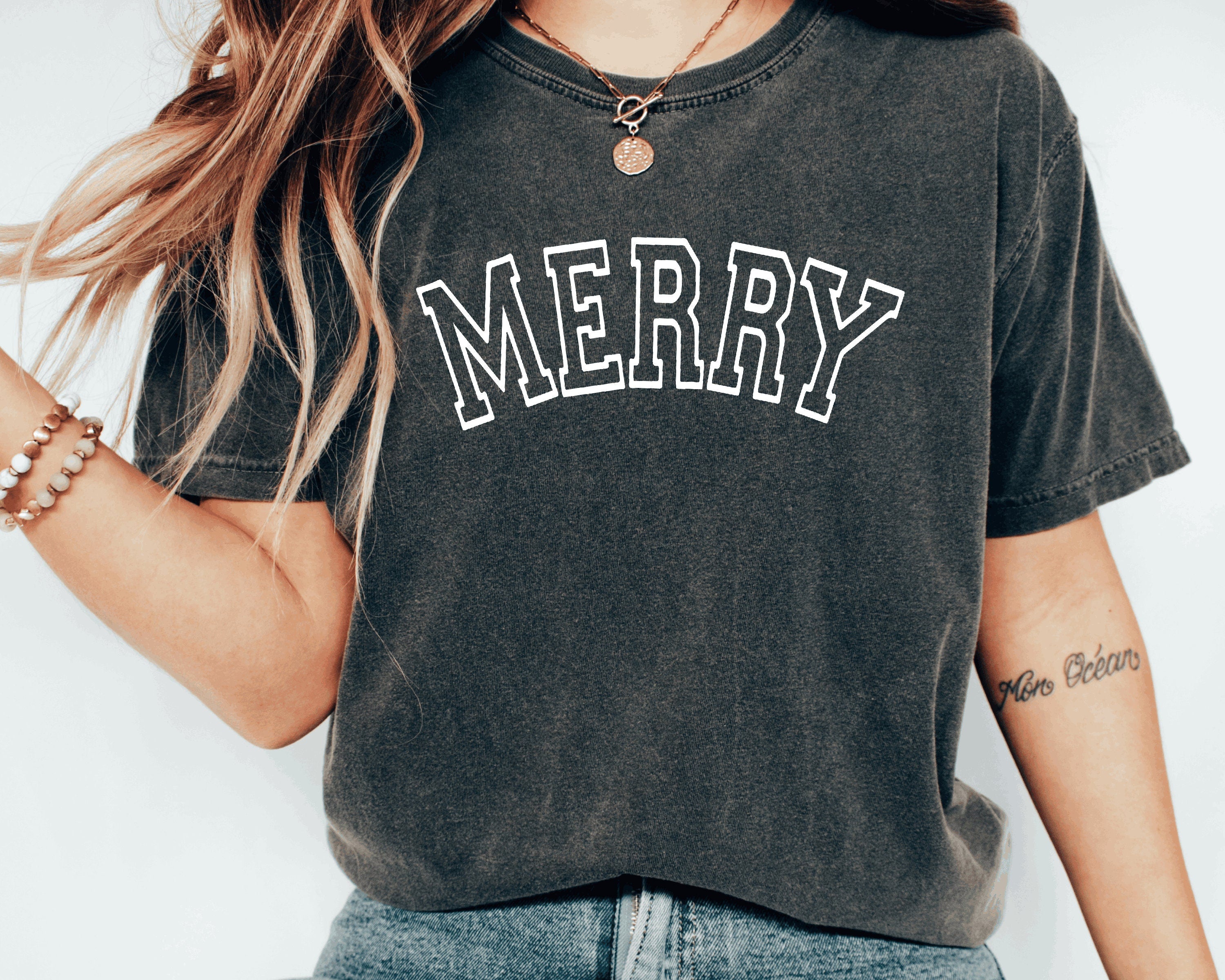 Merry & Bright Christmas Shirt – Cute Holiday Gift Graphic Tee
