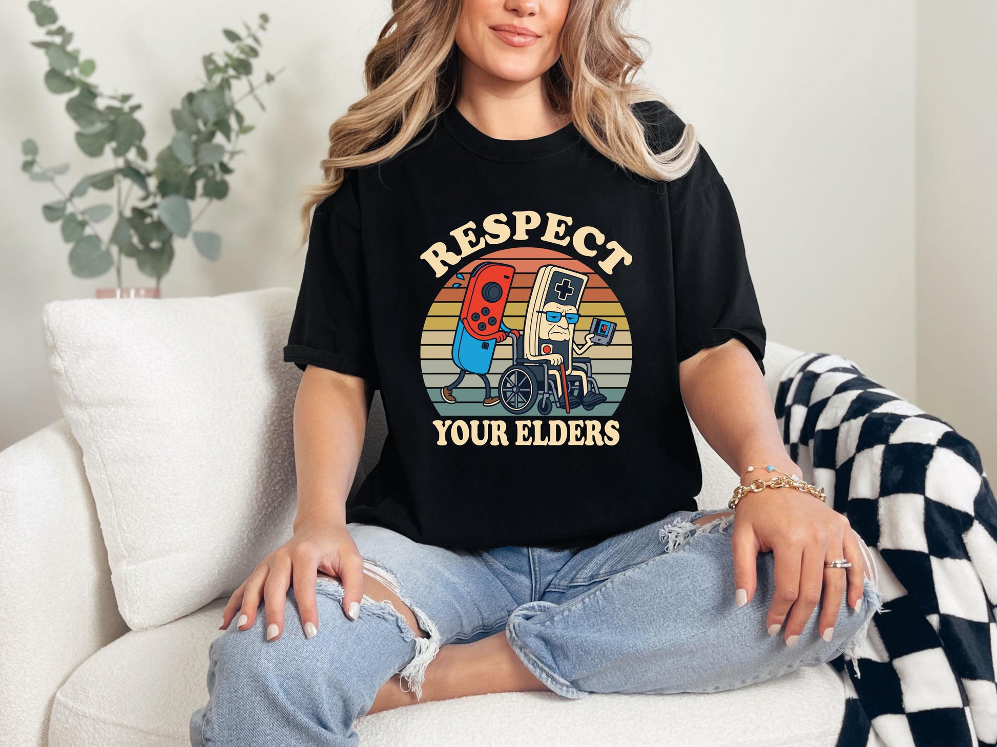Retro Gaming Respect Your Elders Shirt – Funny Gamer Controller 80s T-Shirt for Video Game Lovers