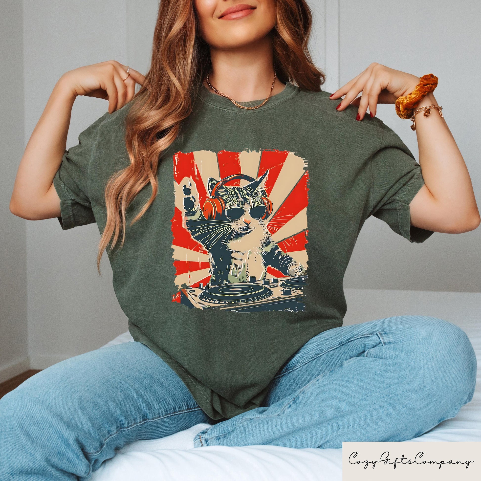 DJ Cat T-Shirt – Funny Cat With Headphones Tee, Trendy Cat Lover Graphic