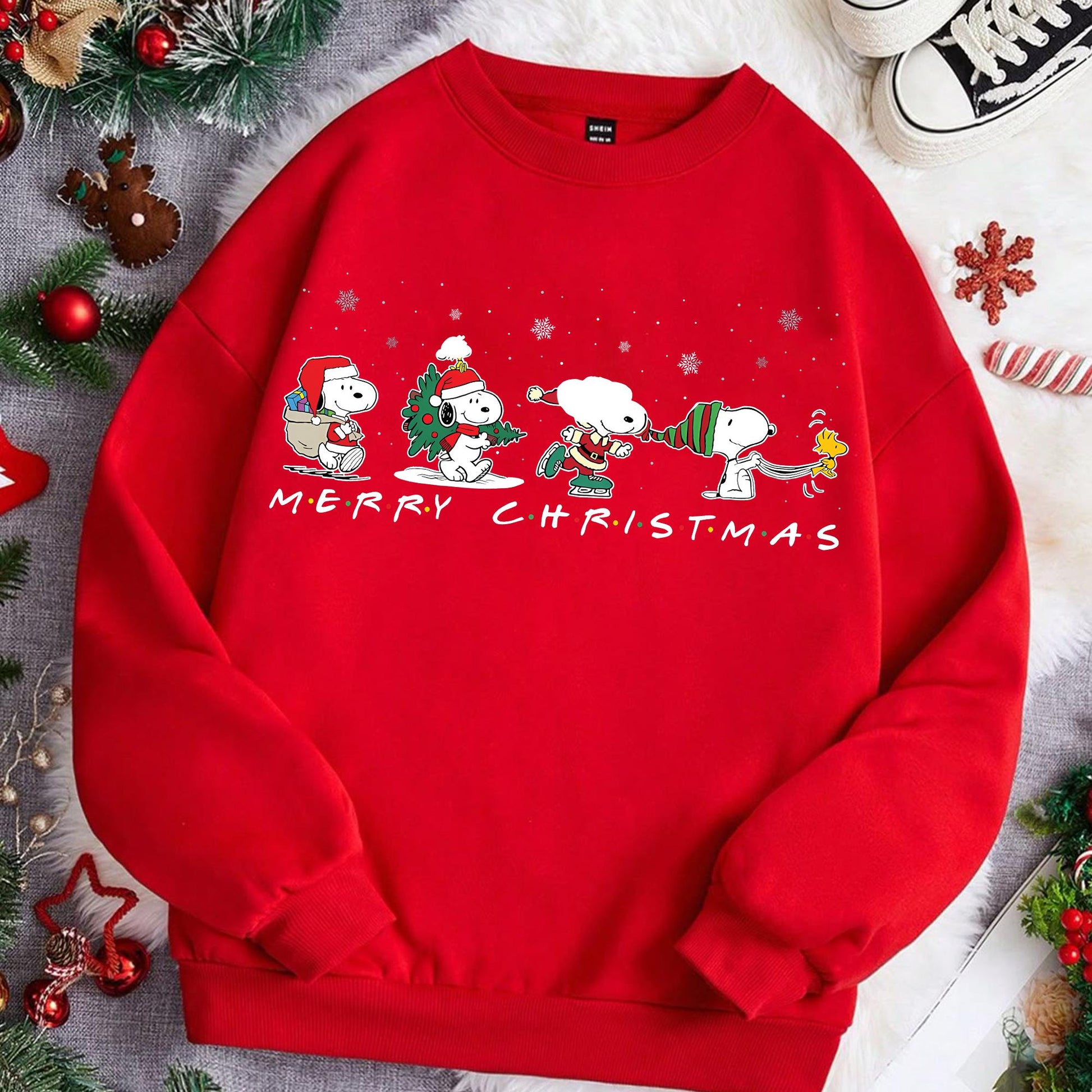 Cute Dog Christmas Sweatshirt – Retro Cartoon Beagle Holiday Graphic Pullover