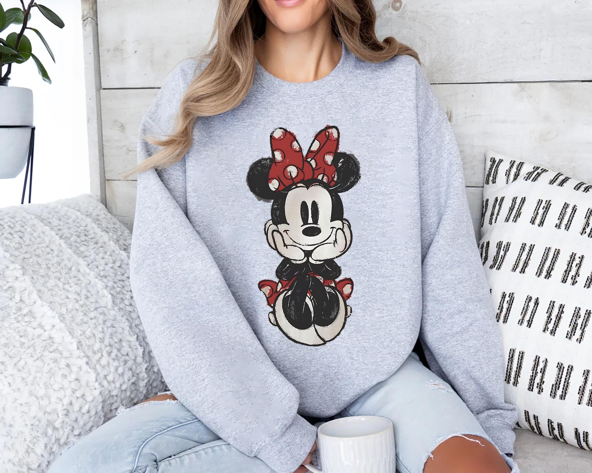 Retro Bow Ears Graphic Shirt – Classic Cartoon Style T-Shirt for Family Trips, Cute Holiday Matching Tee