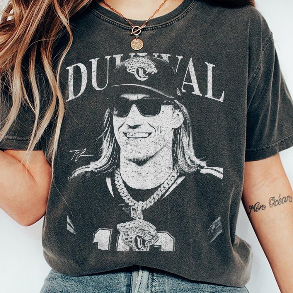 Duuuval Football Vintage Graphic T-Shirt - Game Day Fan Tee