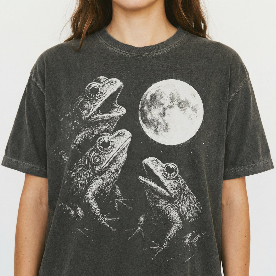 Frogs Howling at the Moon T-Shirt - Retro Funny Frog Graphic Tee - Weird Mystical Gift