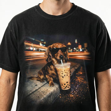 Funny Dachshund Drinking Iced Coffee T-Shirt – Vintage Wiener Dog Lover Tee