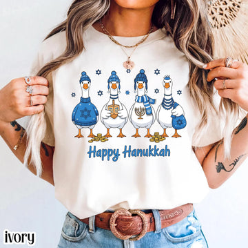 Funny Hanukkah Goose T-Shirt – Silly Jewish Holiday Family Graphic Tee