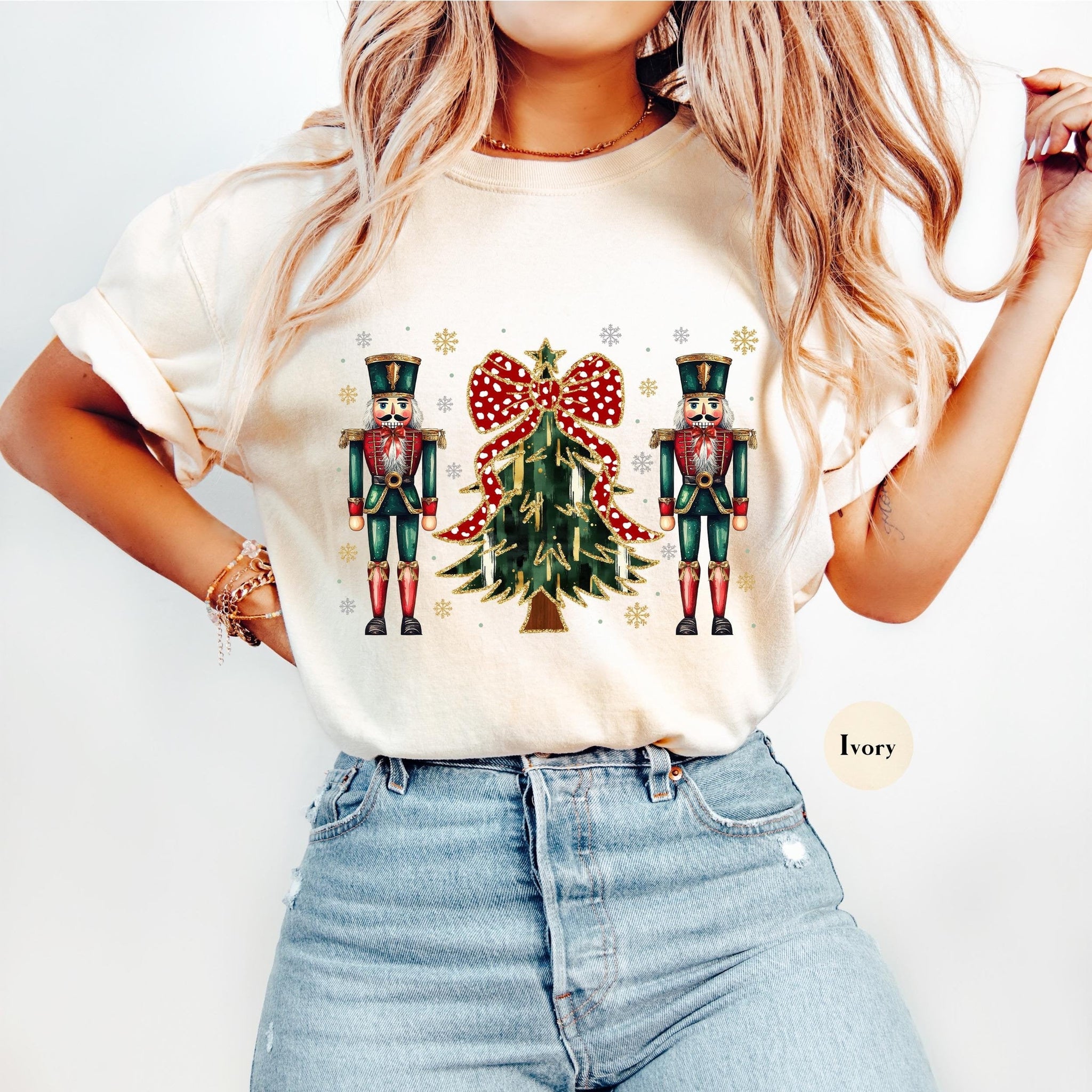 Glitter Nutcracker Christmas Shirt – Retro Pink Nutcracker Tree Tee, Cute Holiday Party Matching Top