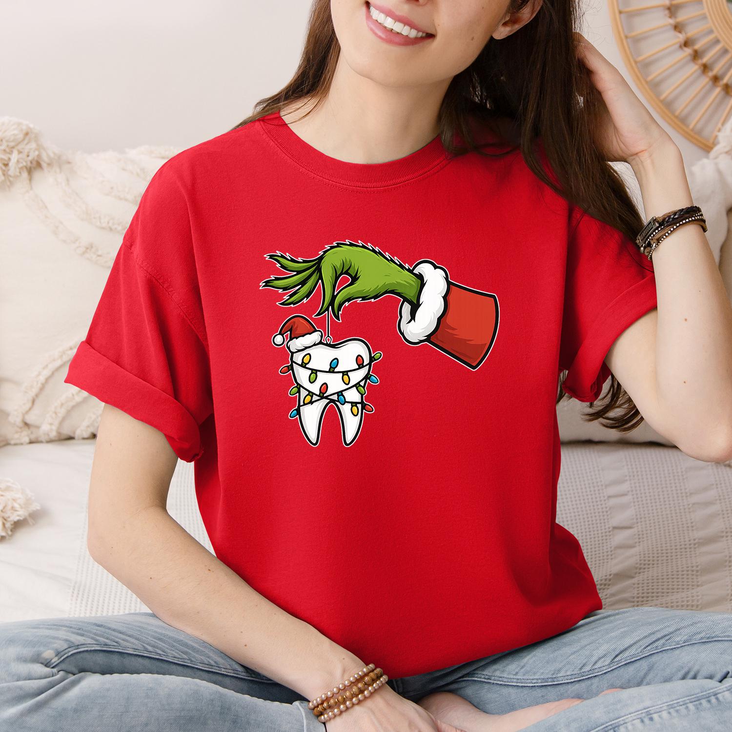 Grinch Inspired Christmas Dental Shirt – Funny Dentist Xmas T-Shirt