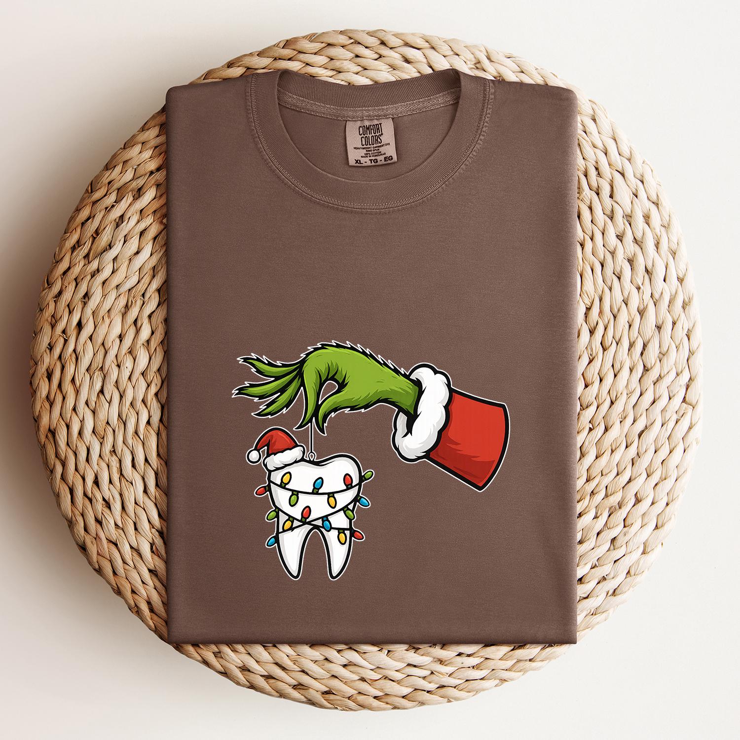 Grinch Inspired Christmas Dental Shirt – Funny Dentist Xmas T-Shirt