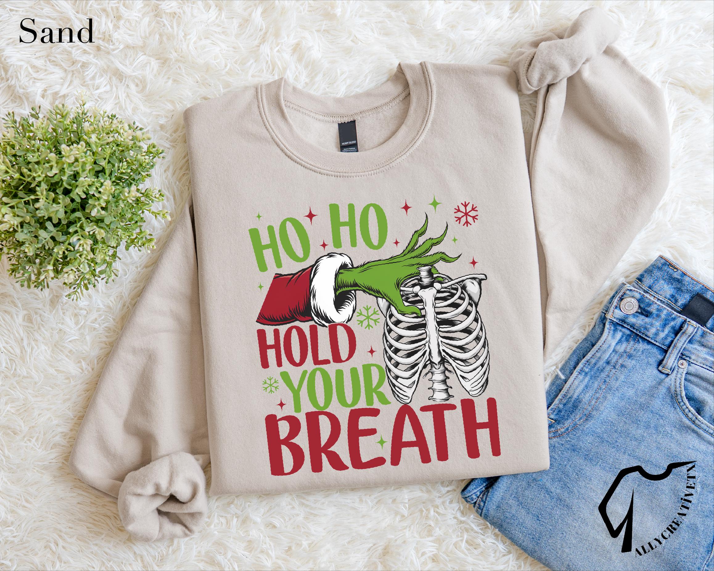Ho Ho Hold Your Breath Grinch Skeleton Christmas T-Shirt – Funny Holiday Pink Grinch Tee