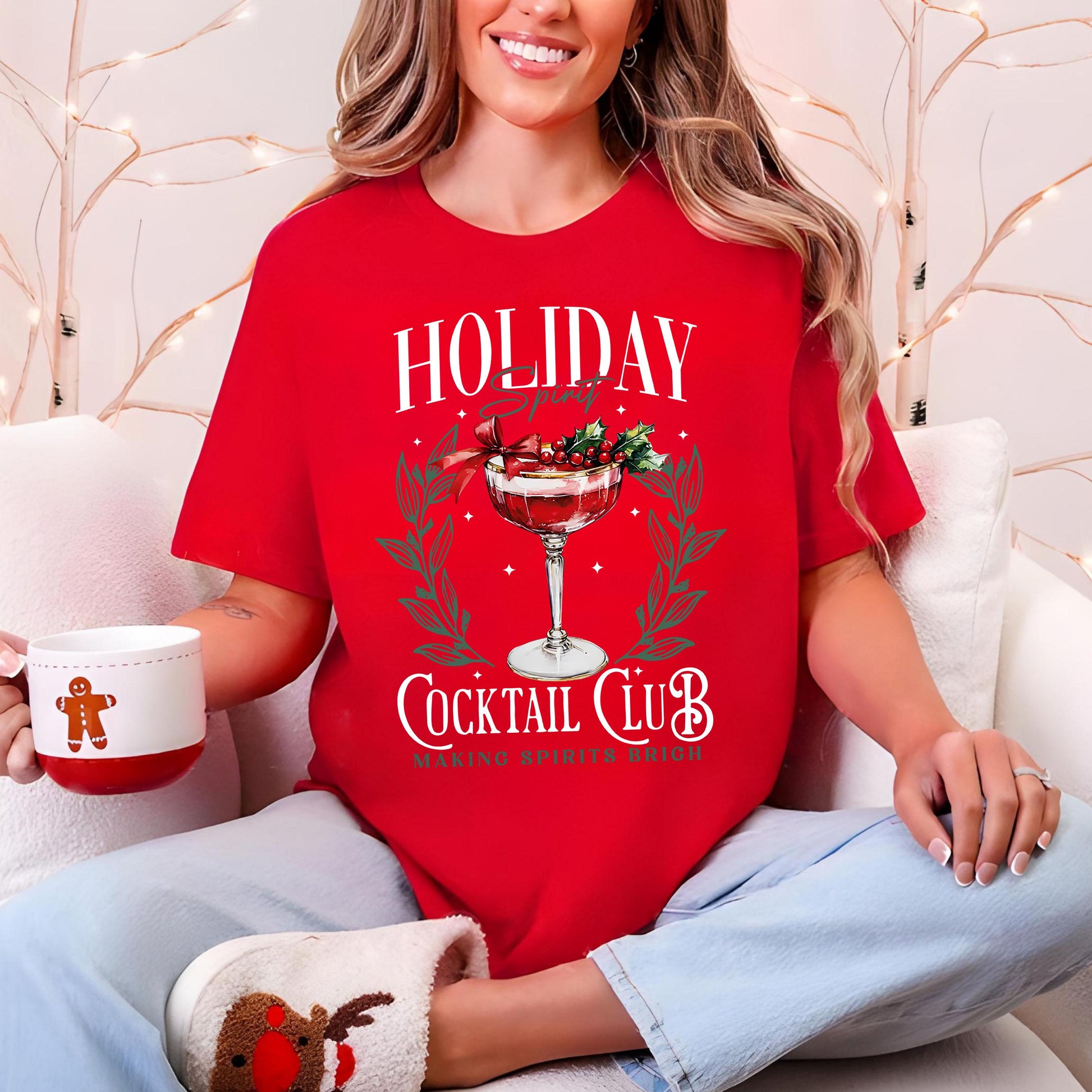 Holiday Spirit Cocktail Club Shirt – Christmas Cocktail Lover T-Shirt