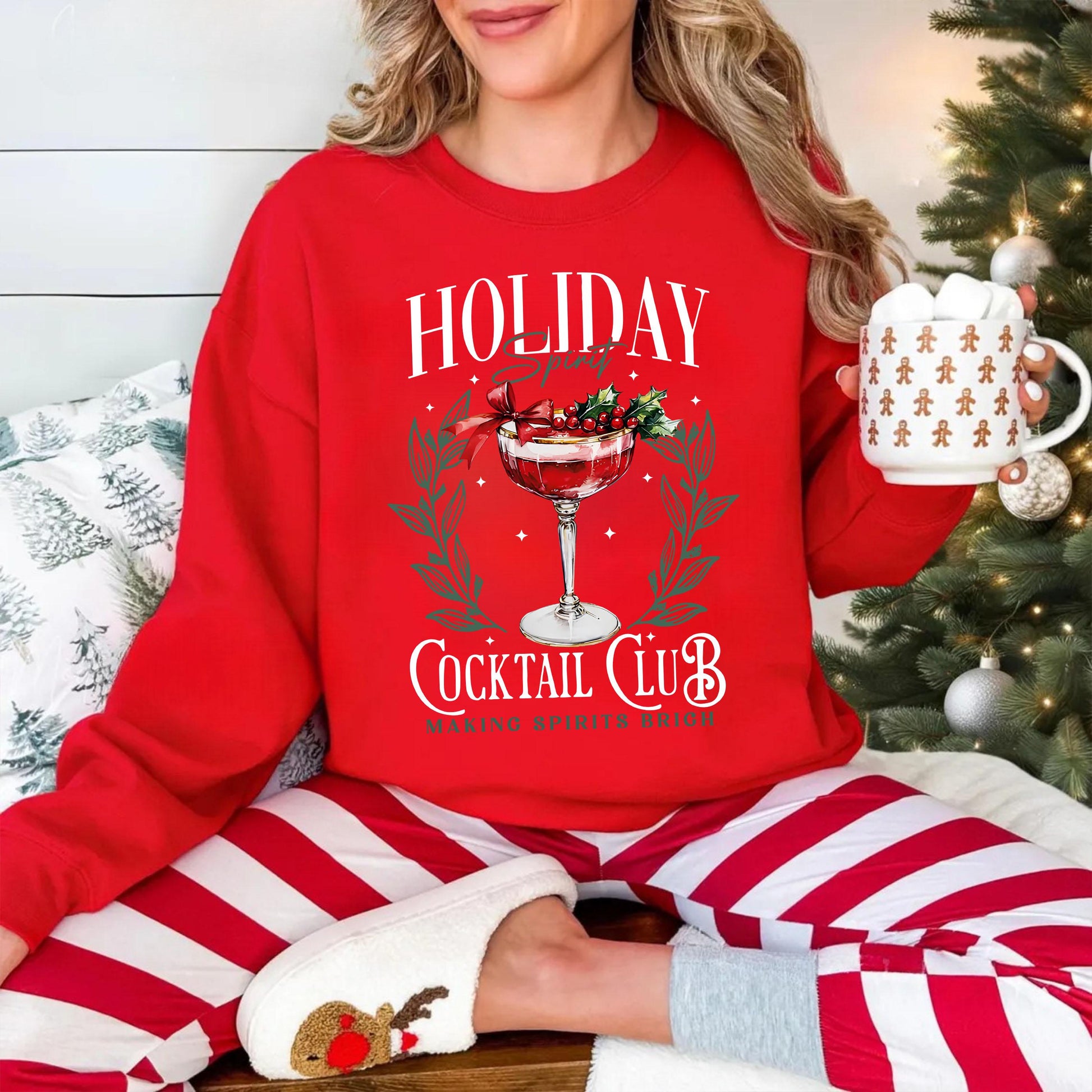 Holiday Spirit Cocktail Club Shirt – Christmas Cocktail Lover T-Shirt