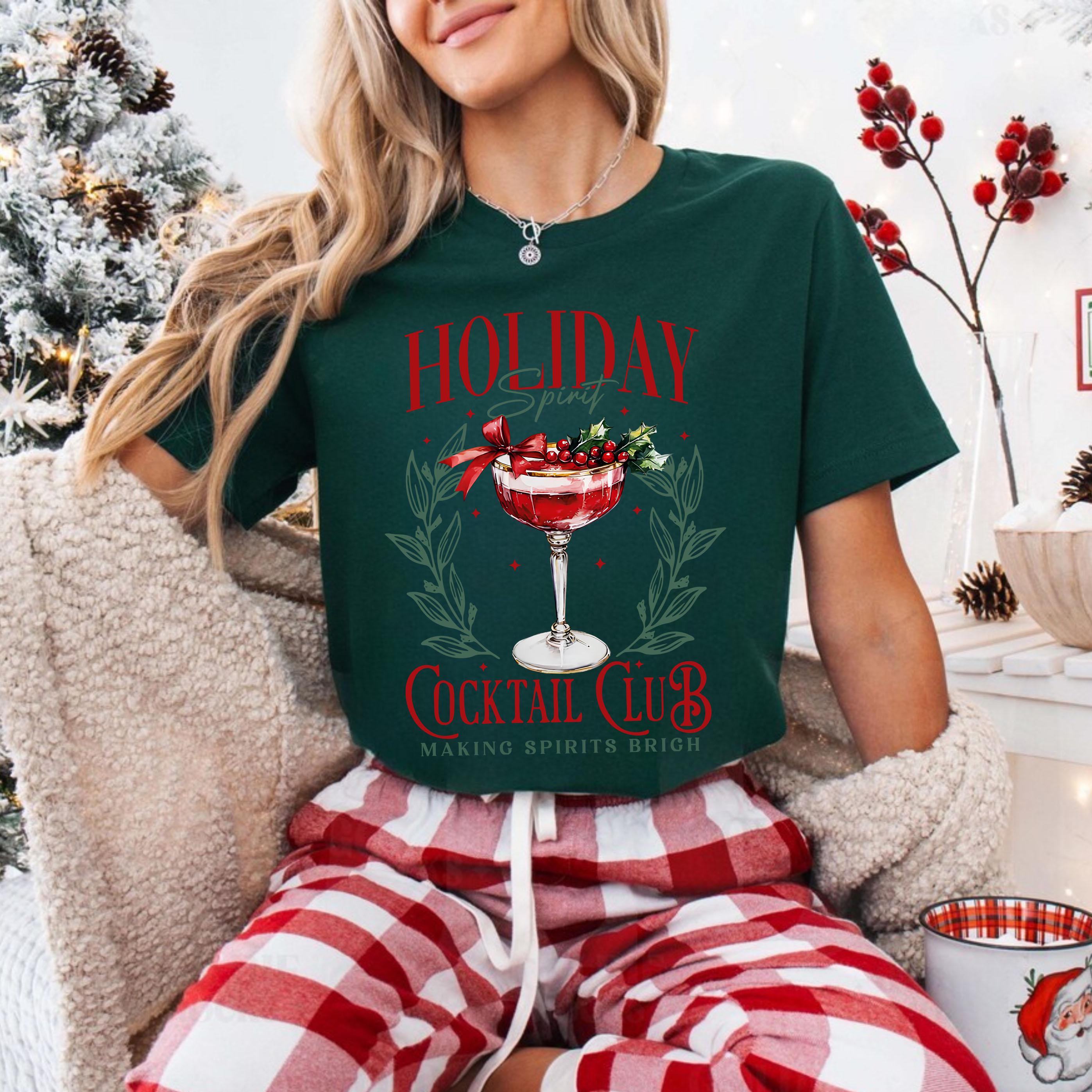 Holiday Spirit Cocktail Club Shirt – Christmas Cocktail Lover T-Shirt