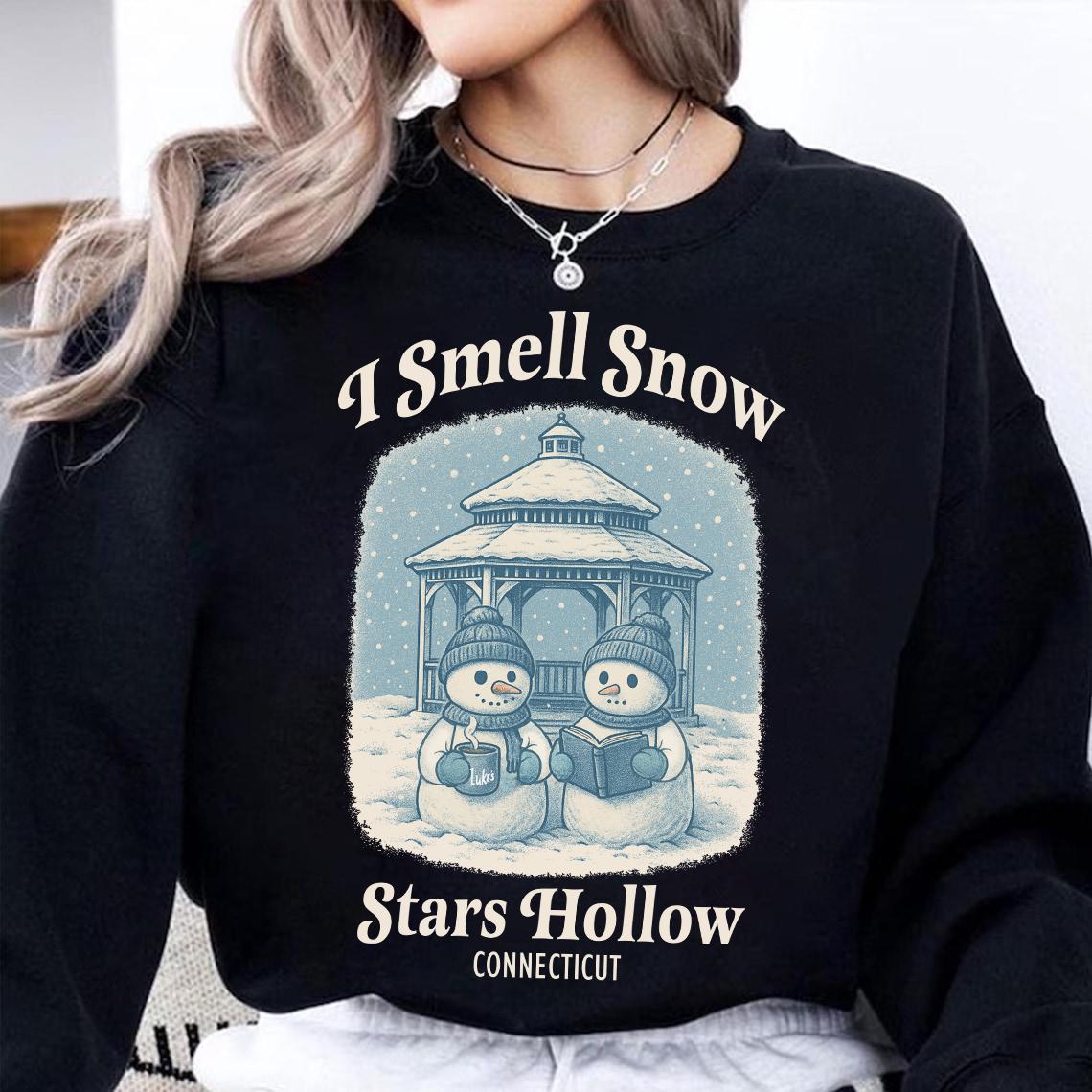 Stars Hollow I Smell Snow Shirt – Luke Snowman Christmas Tee & Holiday Gift