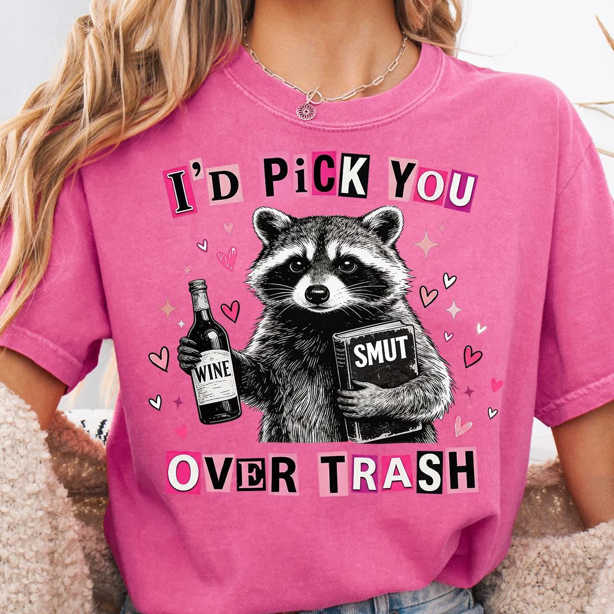 I’d Pick You Over Trash Funny Raccoon Graphic T-Shirt – Retro Bookish Valentine Tee