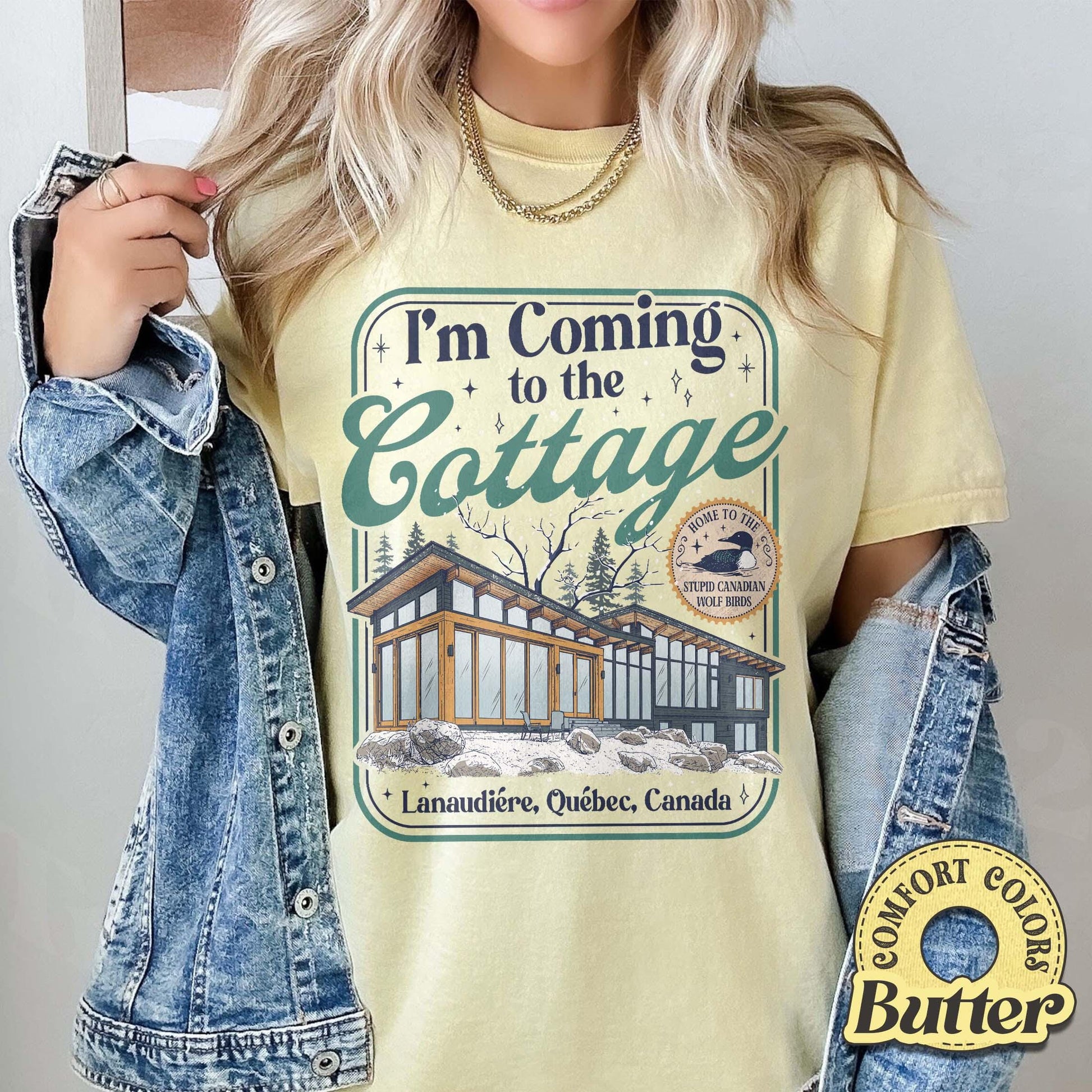 I'm Coming to the Cottage T-Shirt – Funny Hockey Romance Graphic Tee
