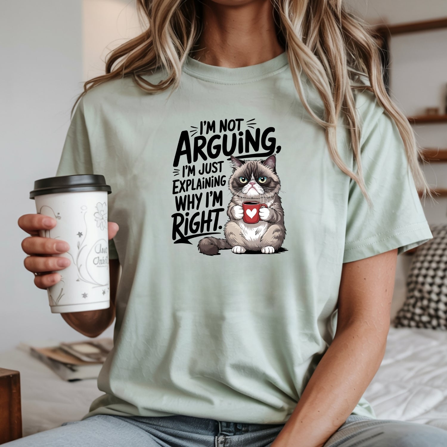 I'm Not Arguing I'm Just Explaining I'm Right T-Shirt - Funny Cat Sarcastic Graphic Tee