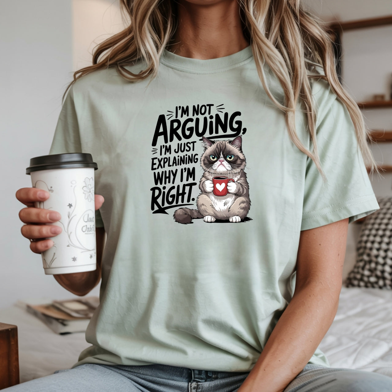 I'm Not Arguing I'm Just Explaining I'm Right T-Shirt - Funny Cat Sarcastic Graphic Tee