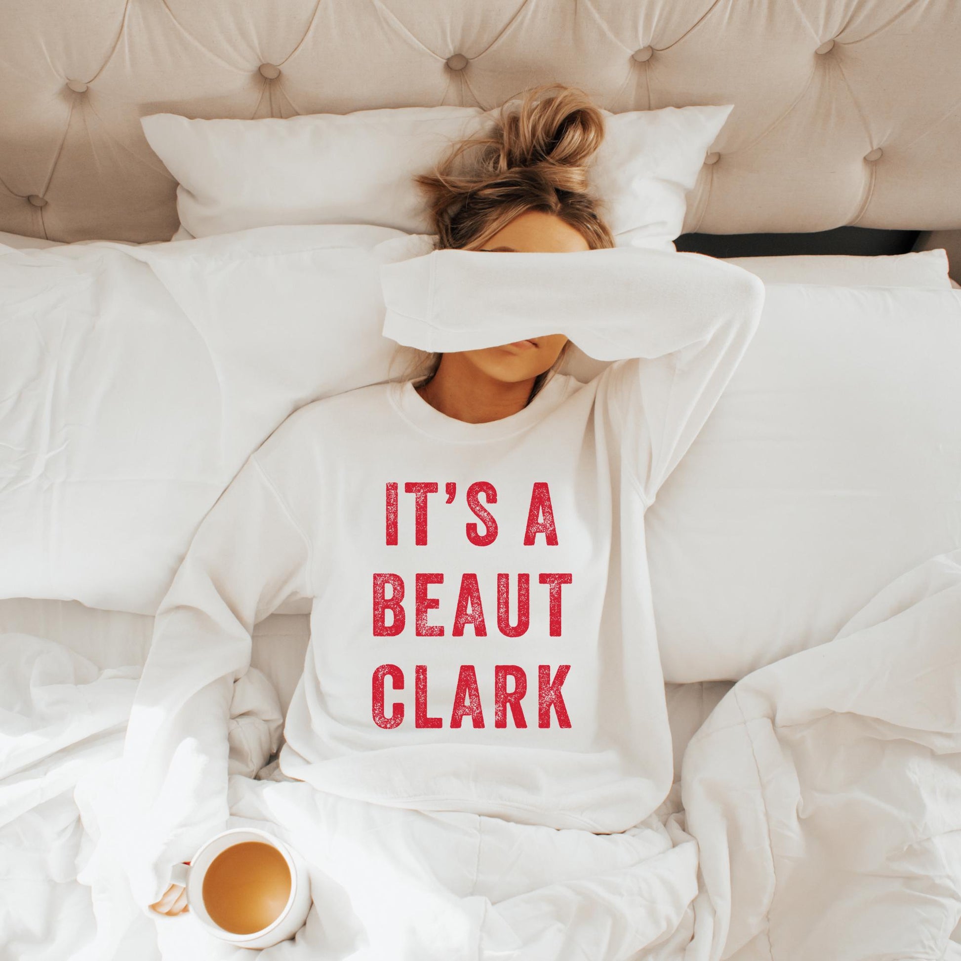 It’s a Beaut Christmas Sweatshirt – Funny Holiday Crewneck, Festive Winter Humor Shirt