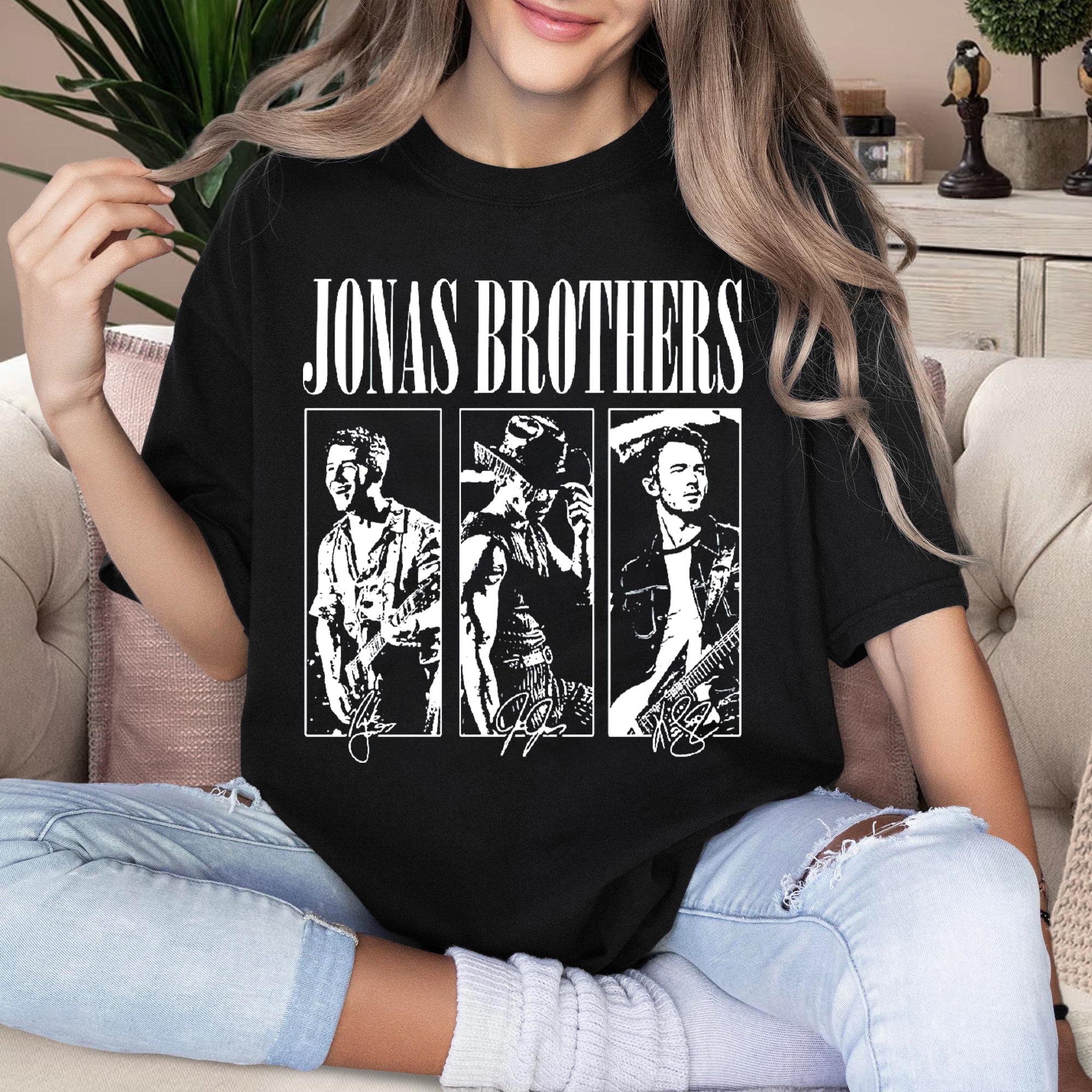 Joe Jonas Concert T-Shirt – Retro Three Brothers Music Fandom Tee