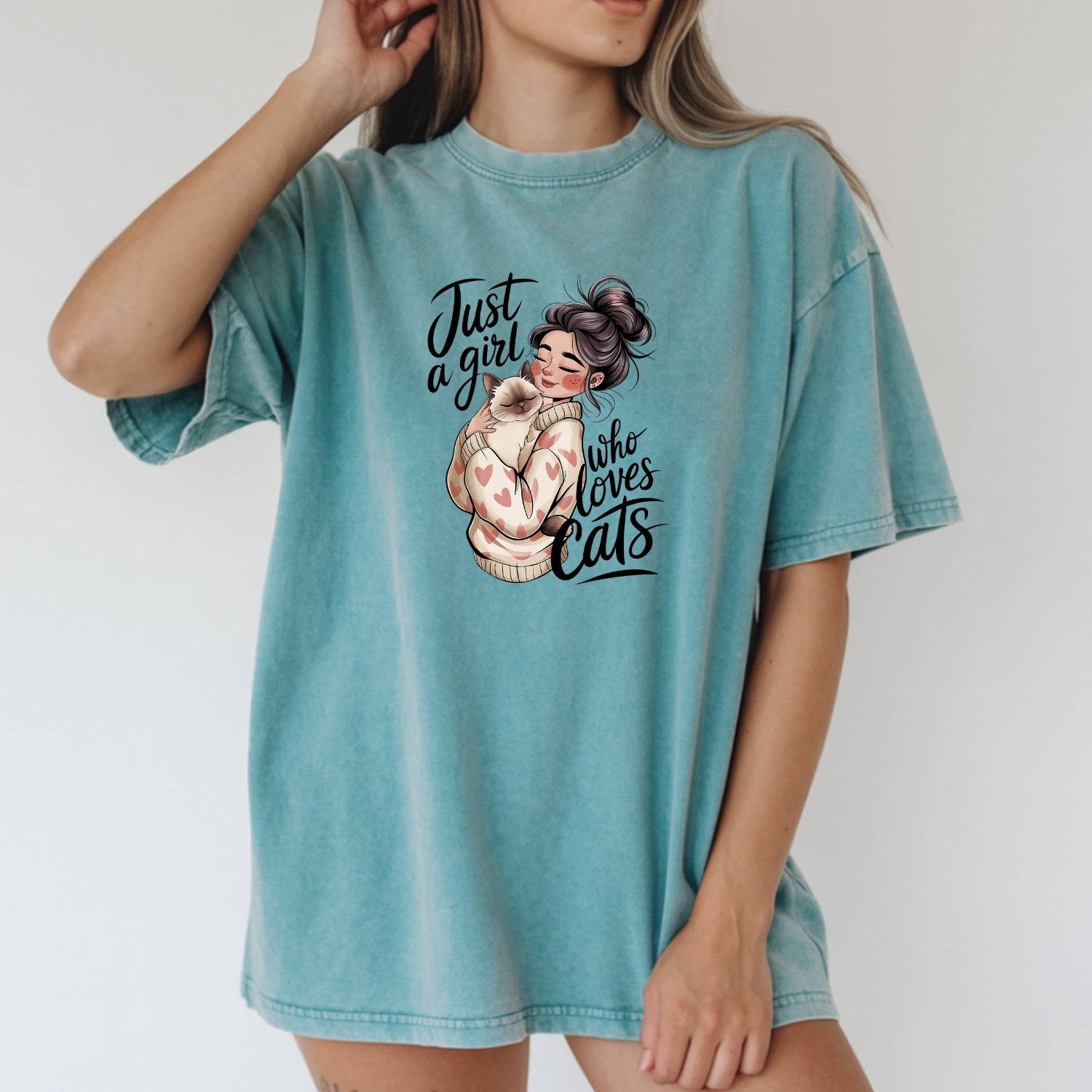 Just a Girl Who Loves Cats T-Shirt - Funny Cat Sarcastic Graphic Tee