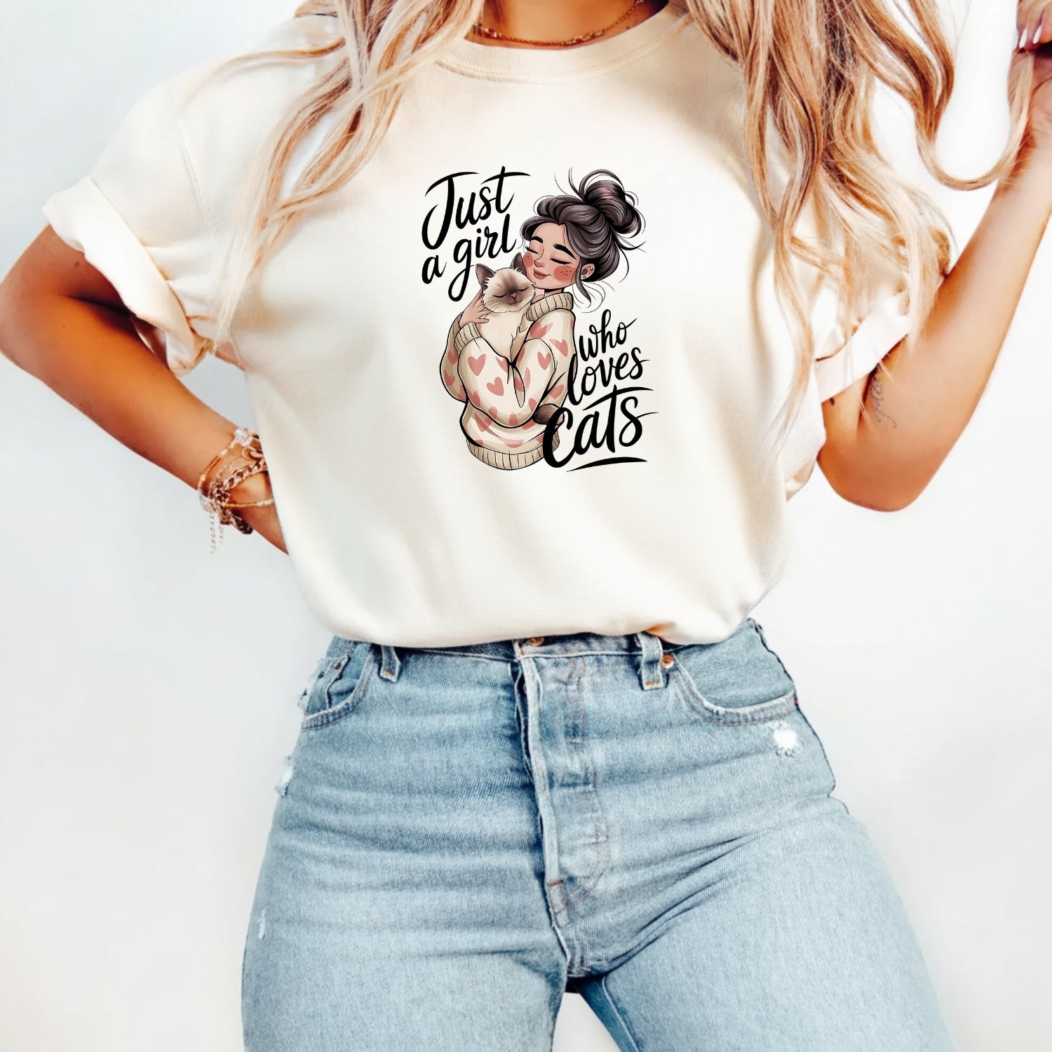 Just a Girl Who Loves Cats T-Shirt - Funny Cat Sarcastic Graphic Tee