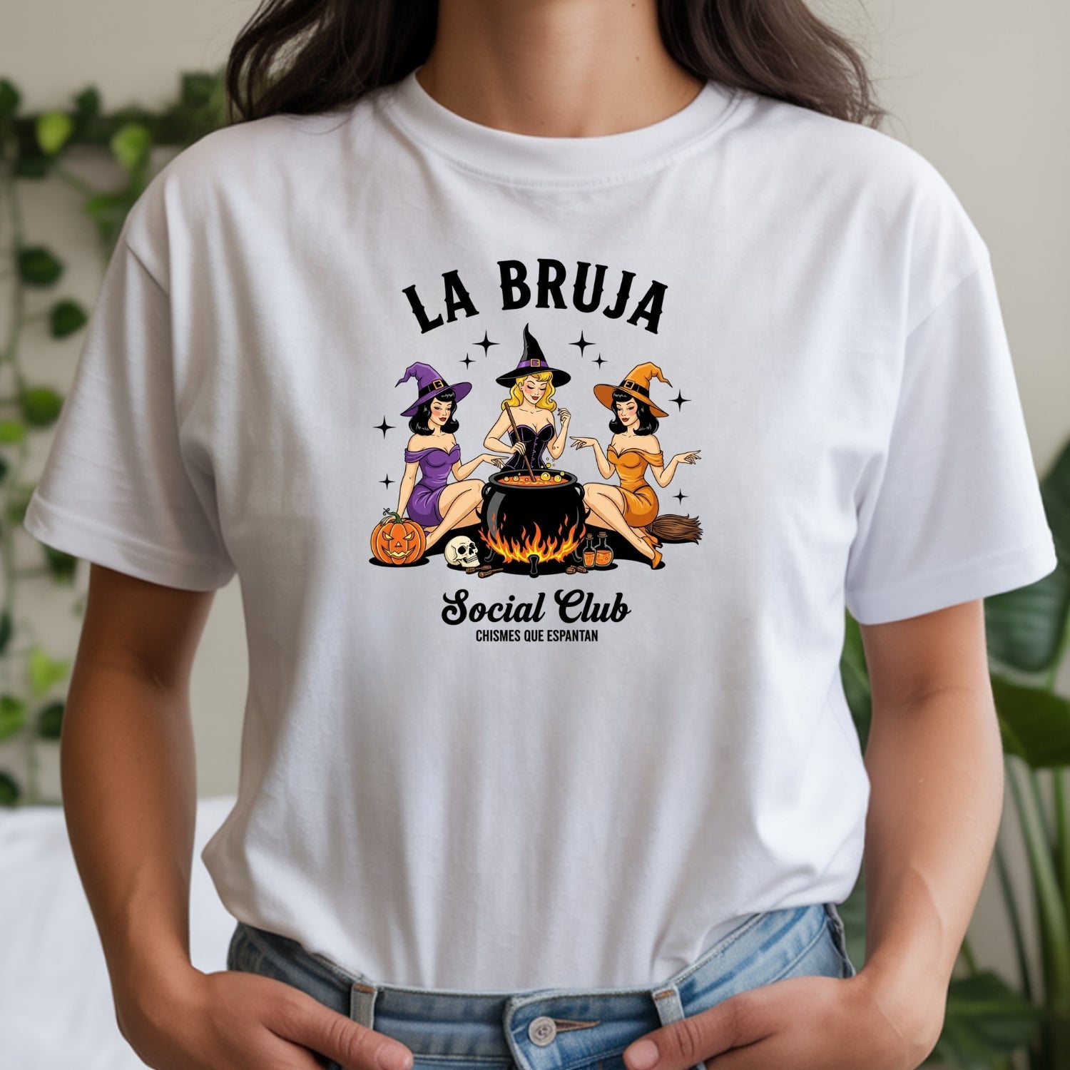 La Bruja Chismosa T-Shirt - Latina Witch Social Club Graphic Tee