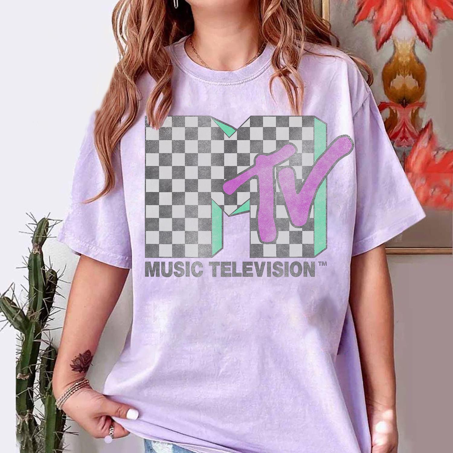 Retro Checkered Distressed Music Logo Graphic T-Shirt - Vintage 80s 90s Tee