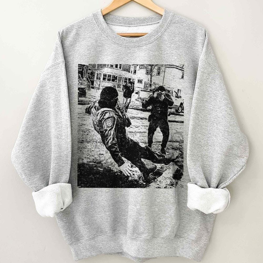 Minneapolis Resist No ICE Vintage T-Shirt – Immigration Justice Protest Tee