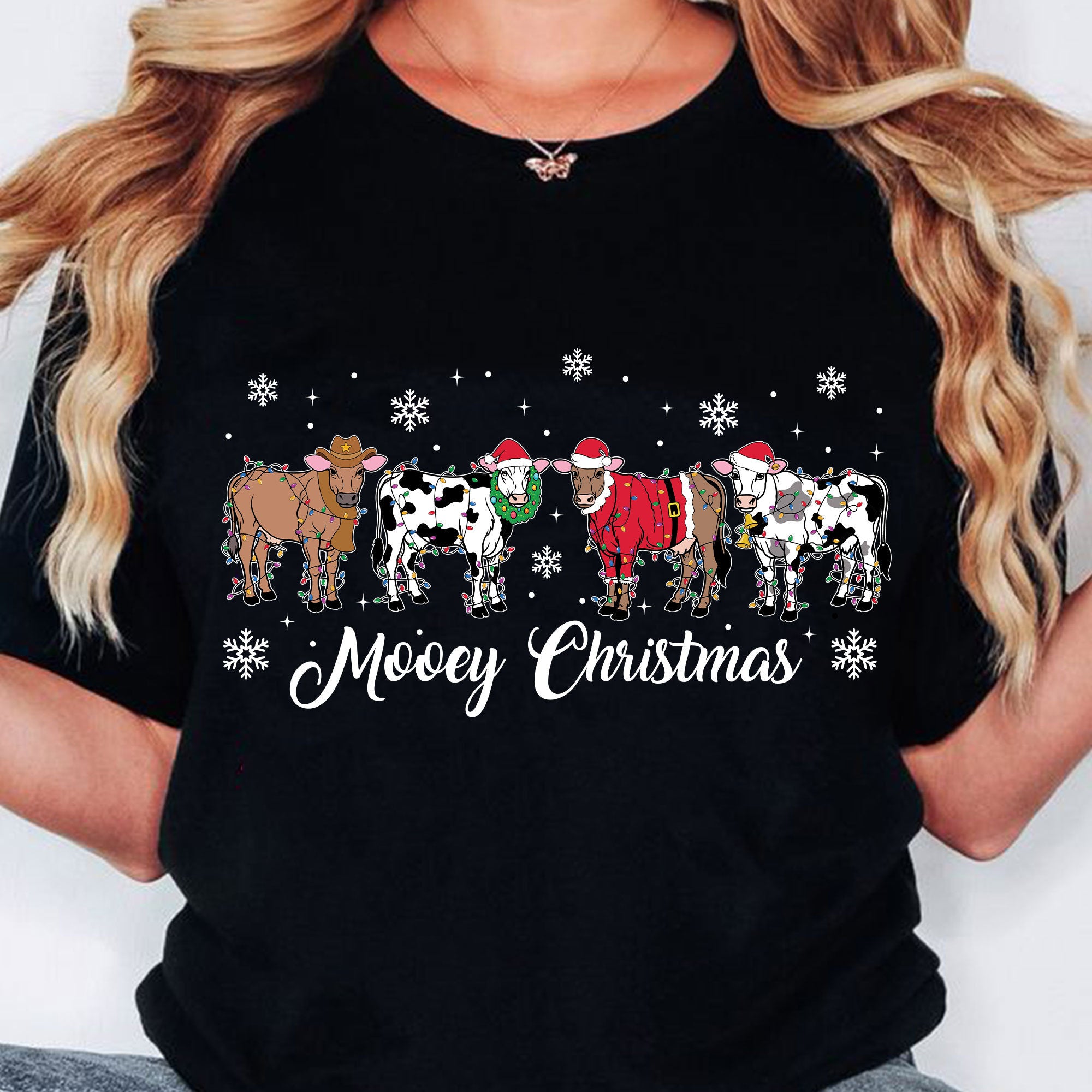 Mooey Christmas Cow Shirt – Funny Merry Christmas Tee, Cute Xmas Holiday Gift