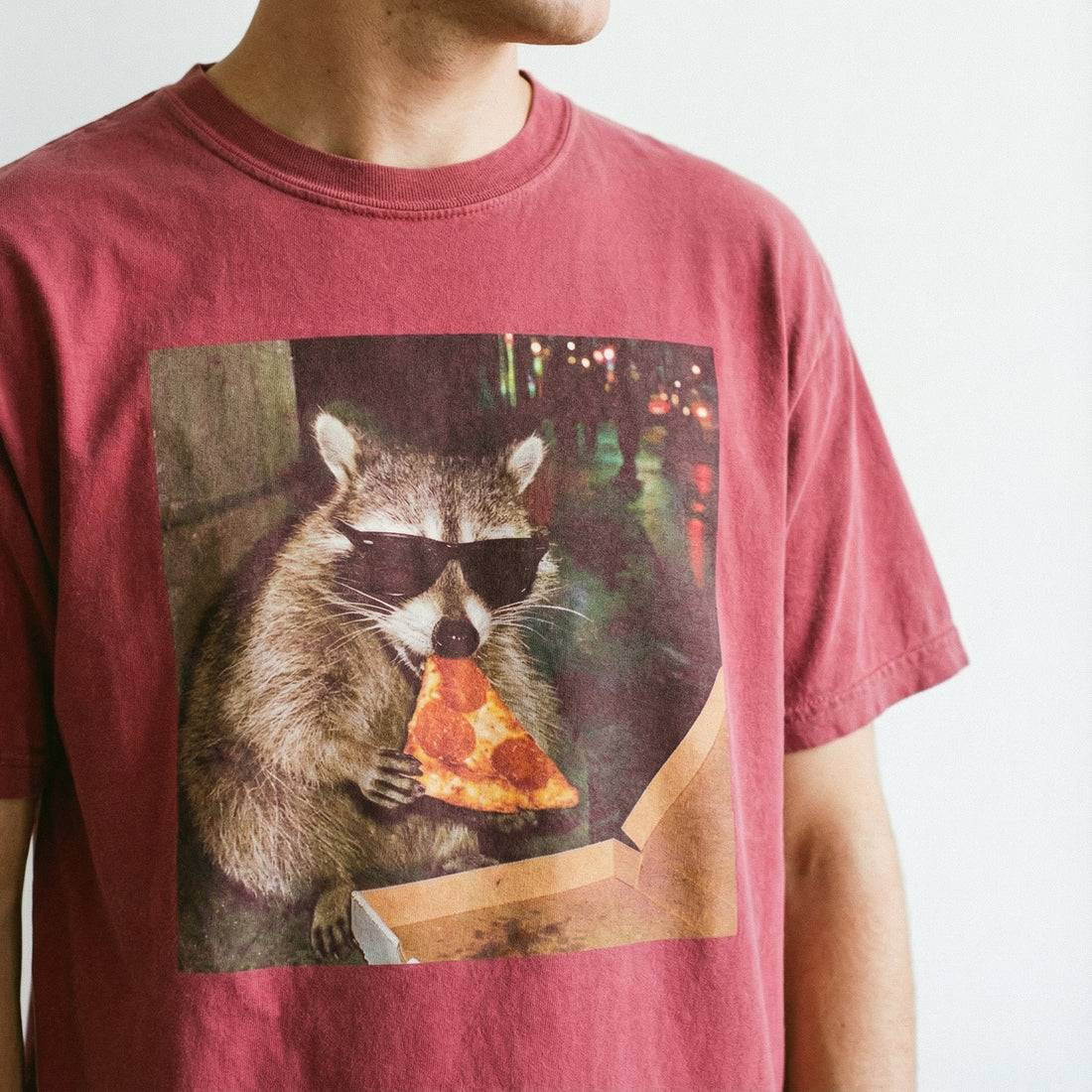 Raccoon Eating Pizza Funny Meme T-Shirt – Silly Graphic Tee – Sarcastic Novelty Shirt
