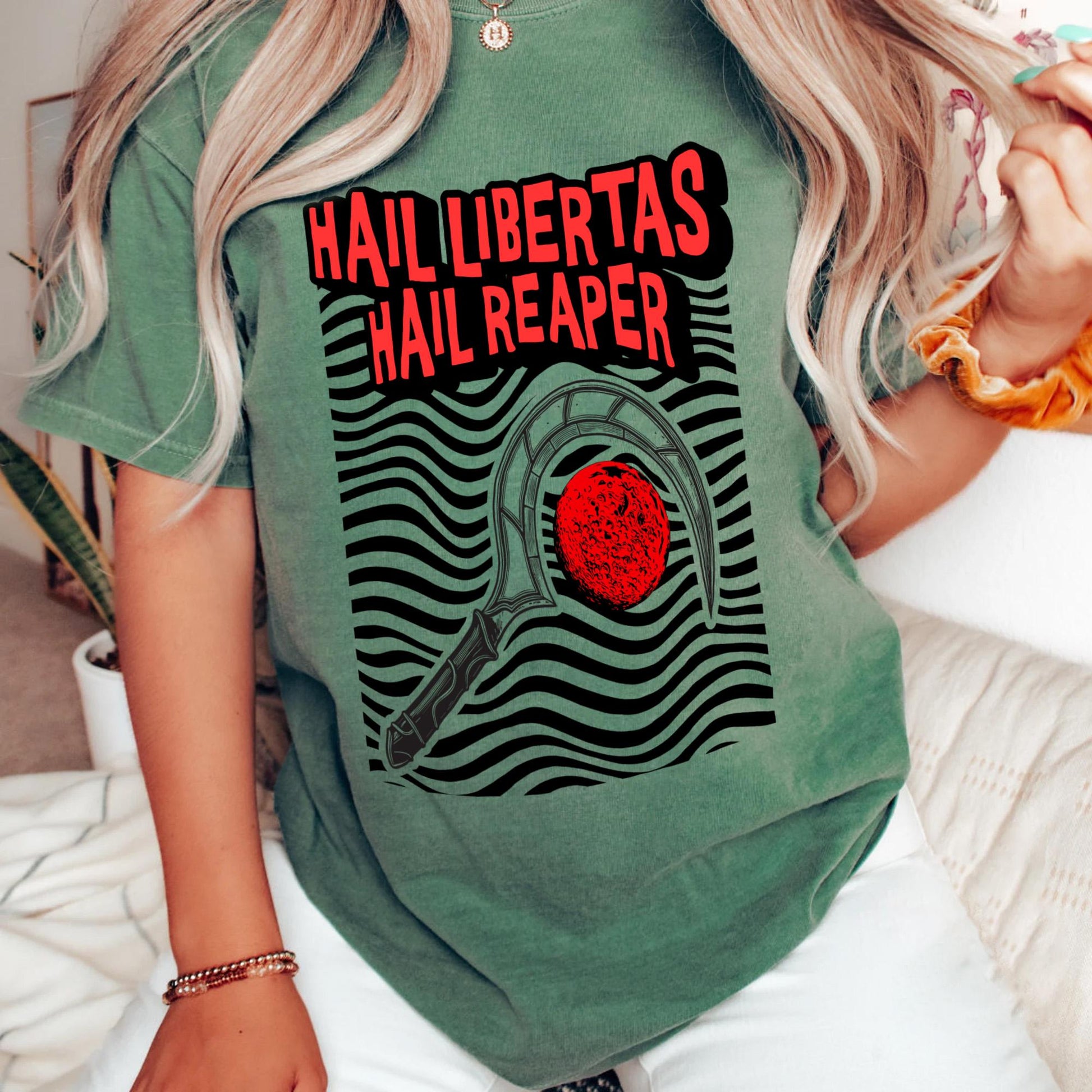 Vintage Hail Libertas T-Shirt – Retro Reaper Inspired Sci-Fi Fan Graphic Tee