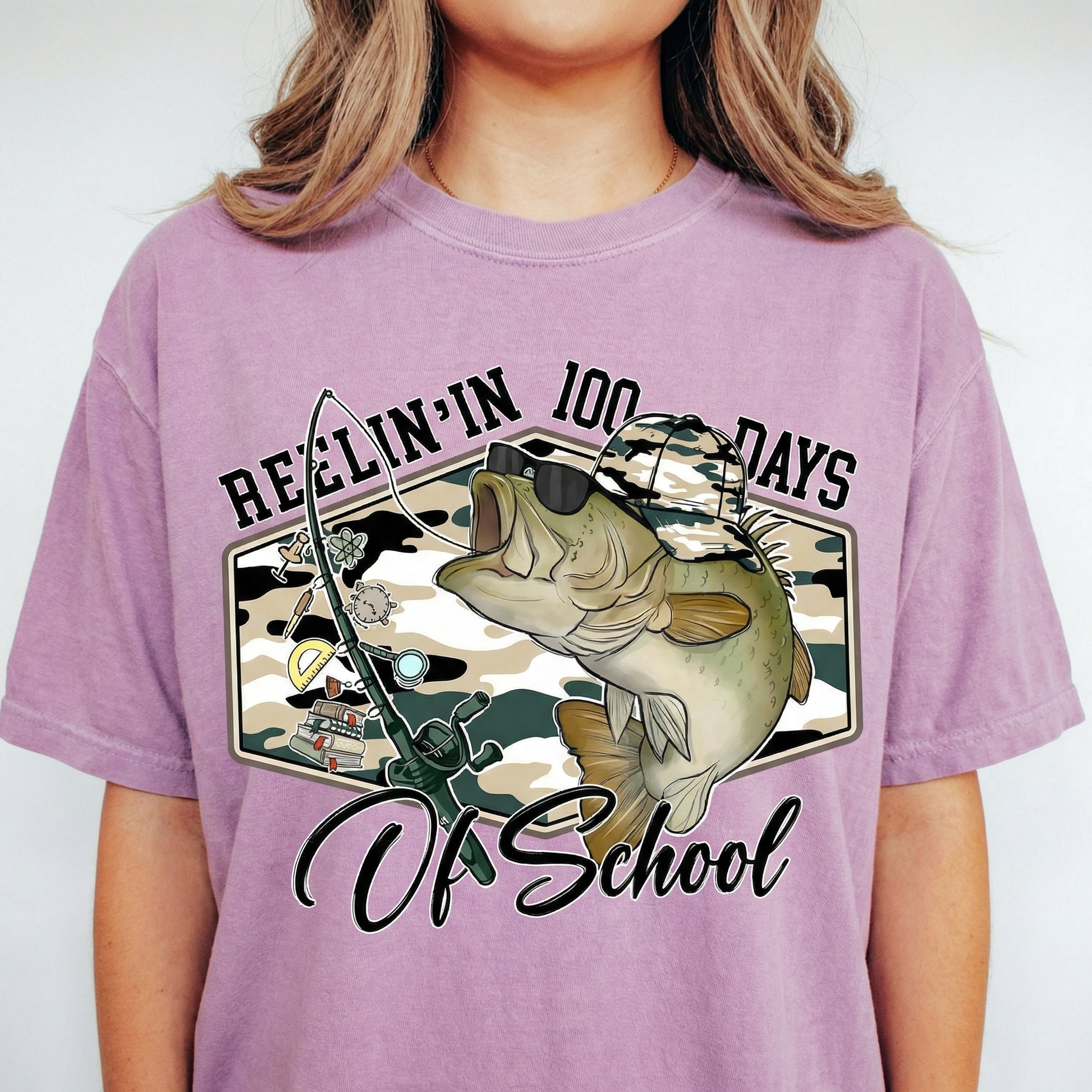 Reelin In 100 Days of School T-Shirt - Funny Bass Fishing Teacher Graphic Tee