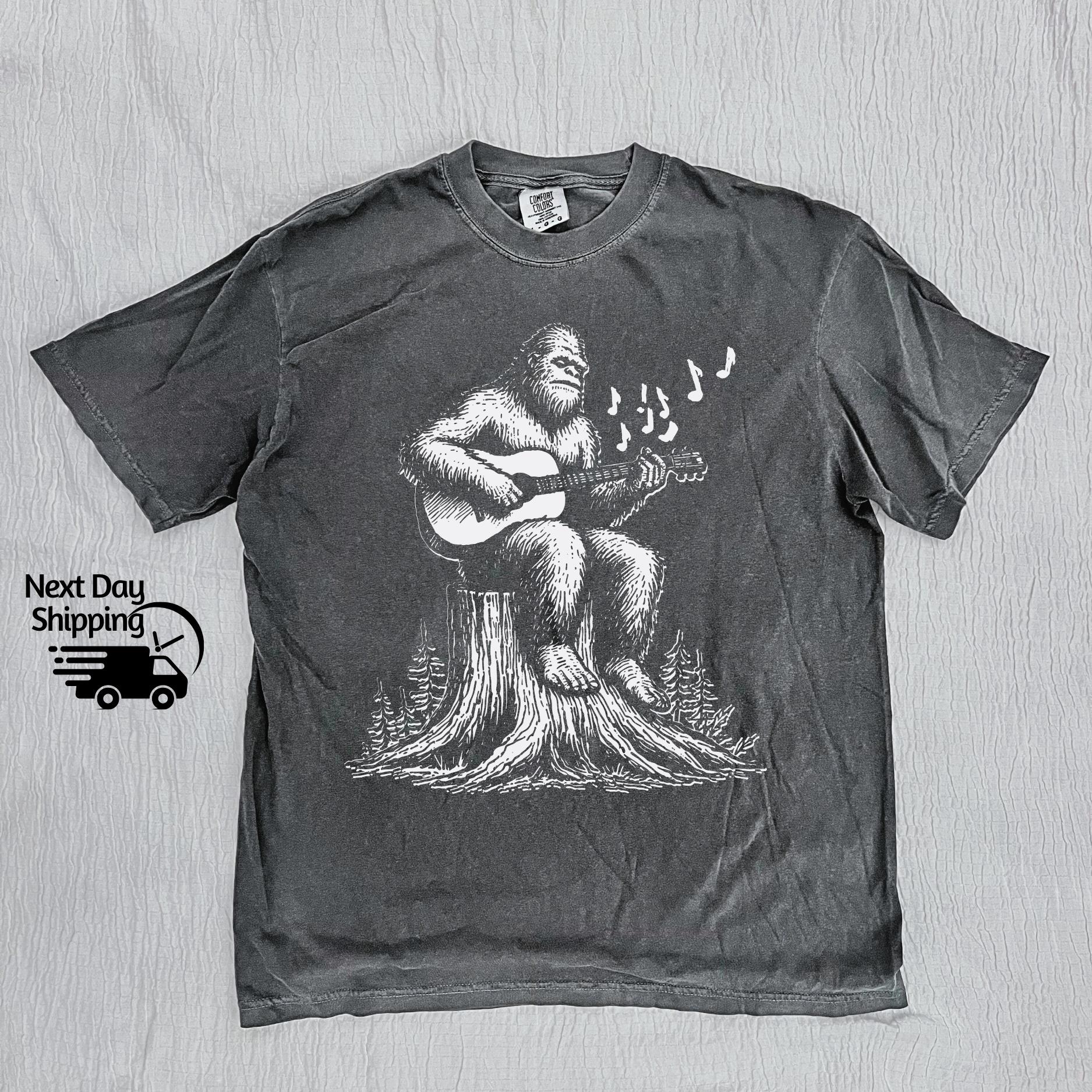 Retro Bigfoot Guitar Graphic T-Shirt - Funny 90s Vintage Tee