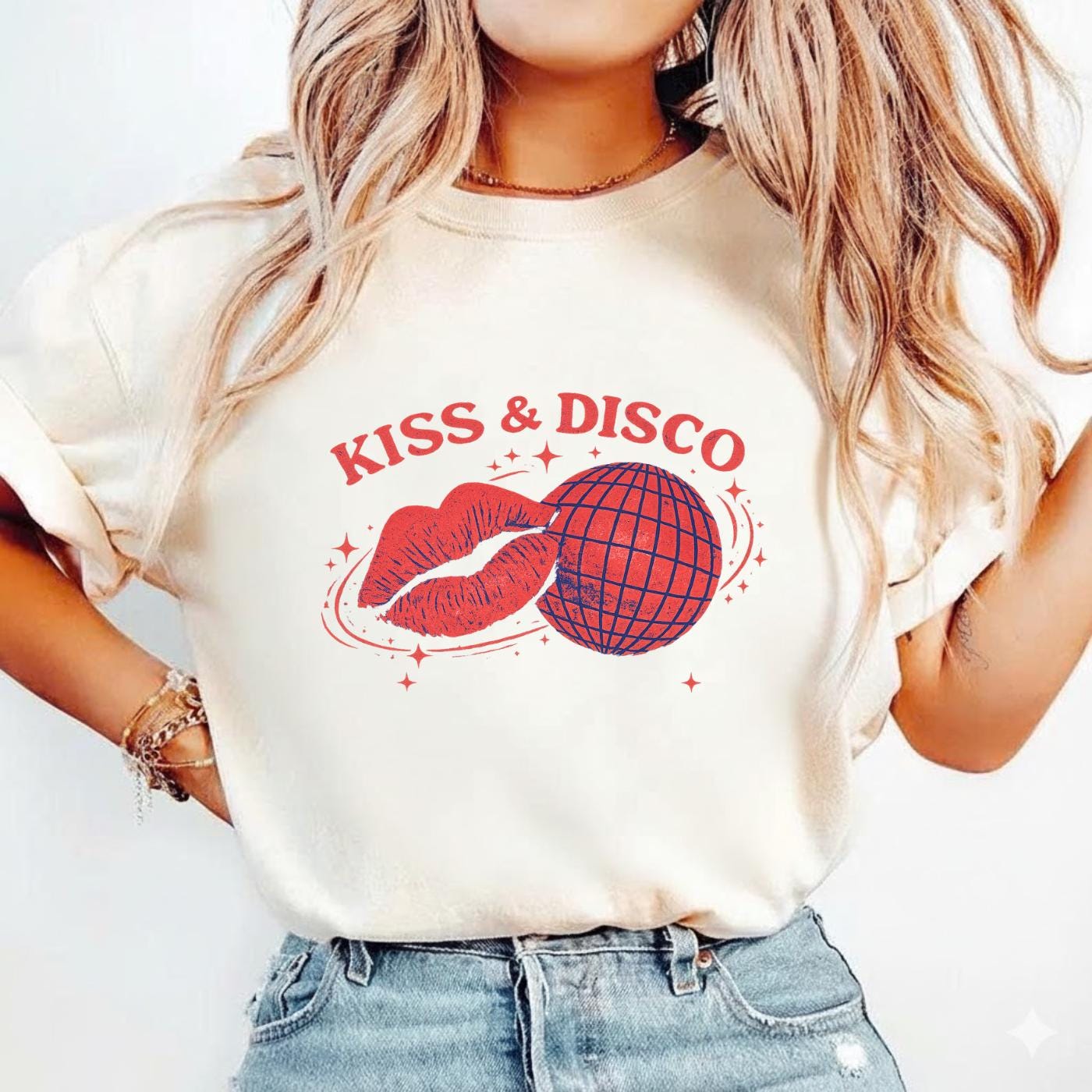 Retro Disco Lips Graphic T-Shirt – Funky Vintage Party Unisex Tee
