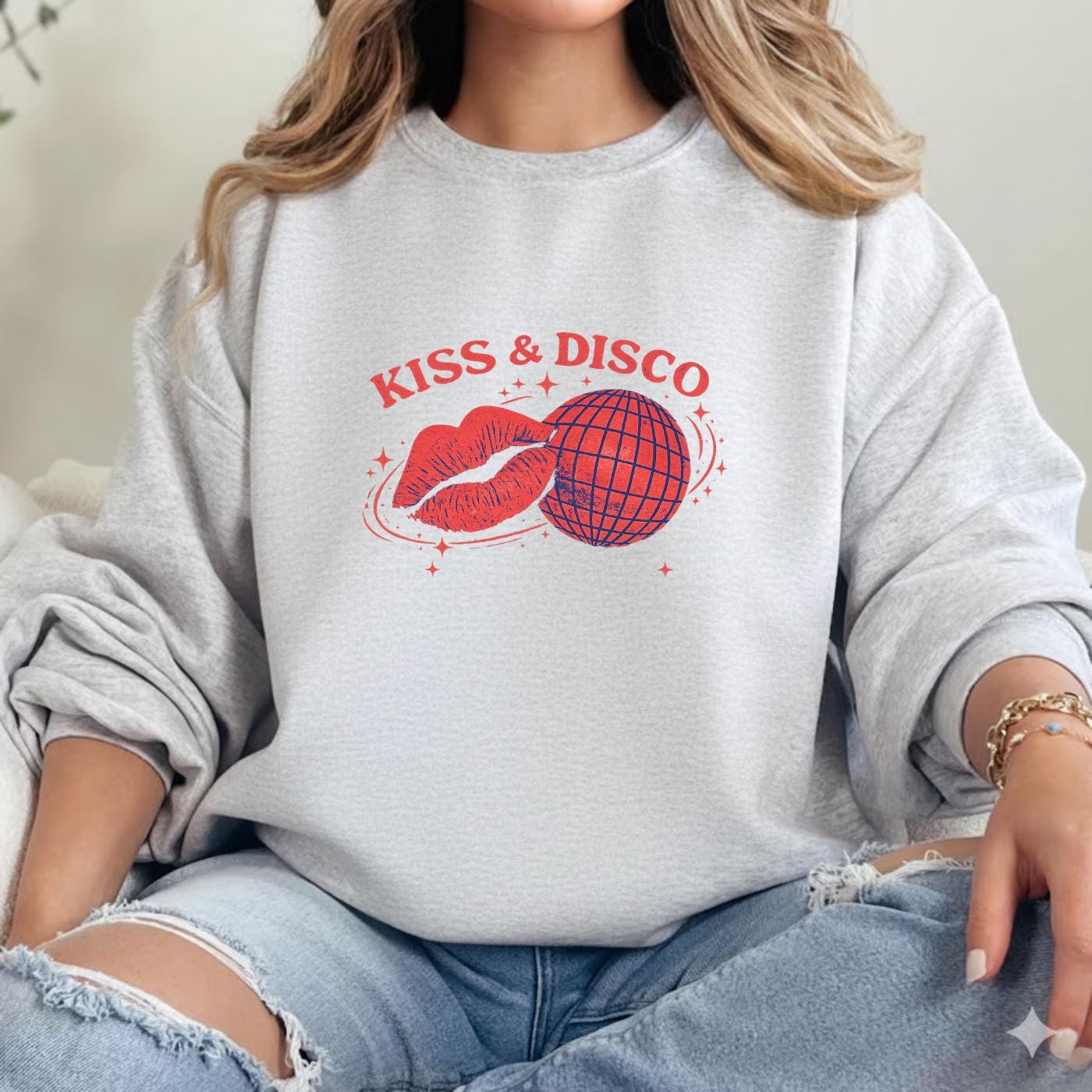 Retro Disco Lips Graphic T-Shirt – Funky Vintage Party Unisex Tee