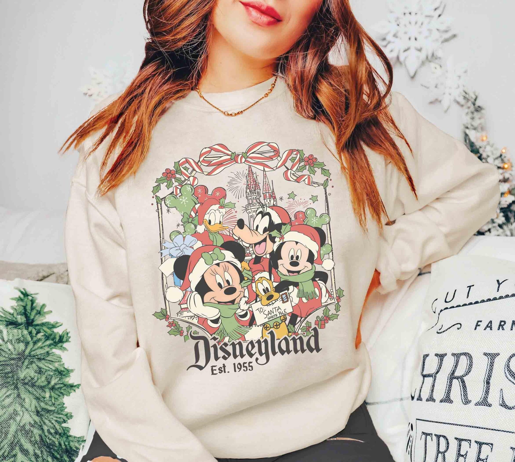 Retro Christmas Mouse Friends T-Shirt – Vintage Holiday Family Trip Graphic Tee