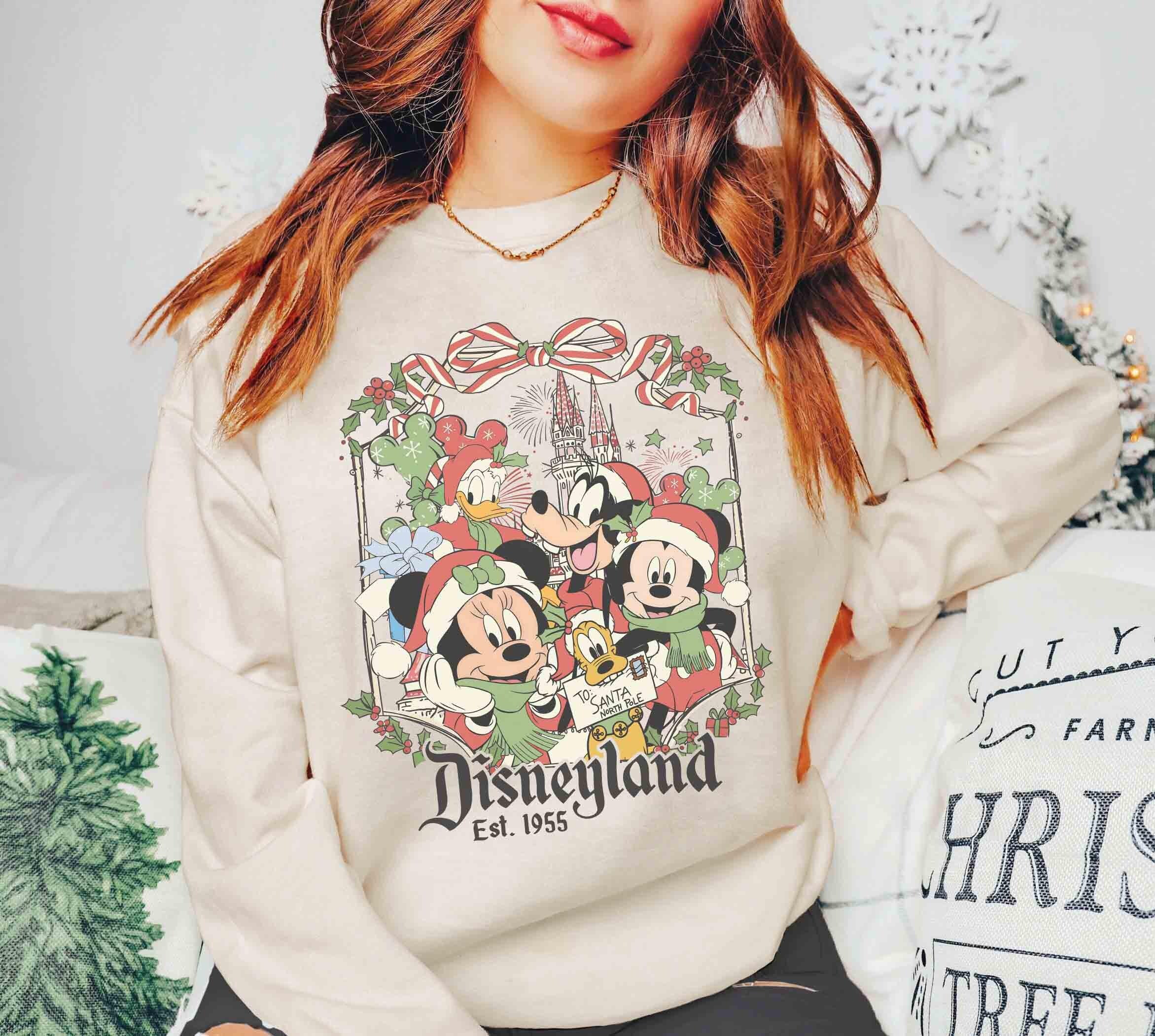 Retro Christmas Mouse Friends T-Shirt – Vintage Holiday Family Trip Graphic Tee