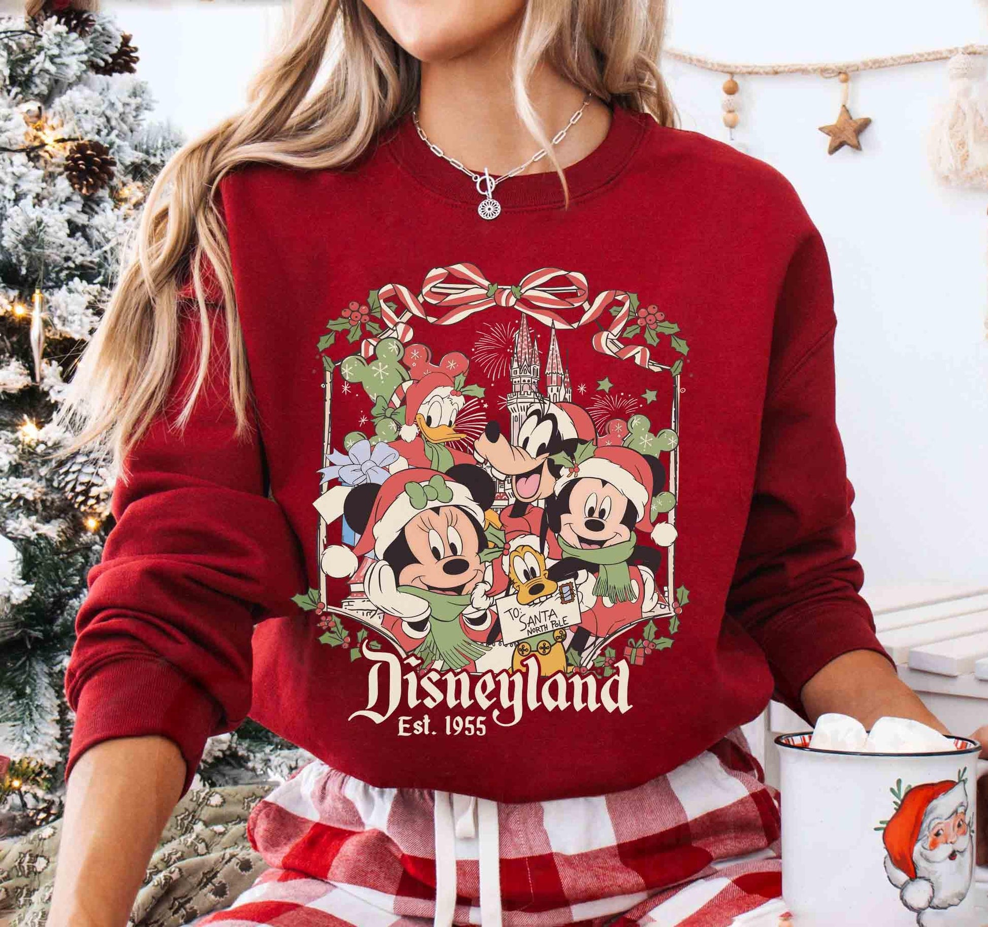 Retro Christmas Mouse Friends T-Shirt – Vintage Holiday Family Trip Graphic Tee